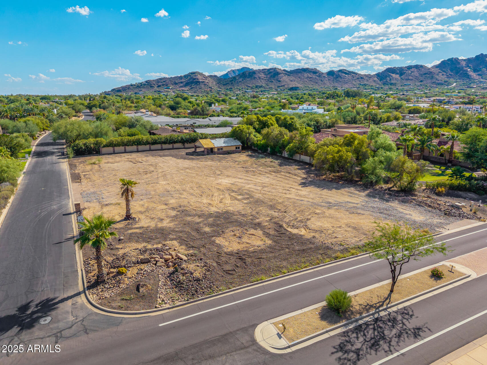 6601 E MOCKINGBIRD Lane
