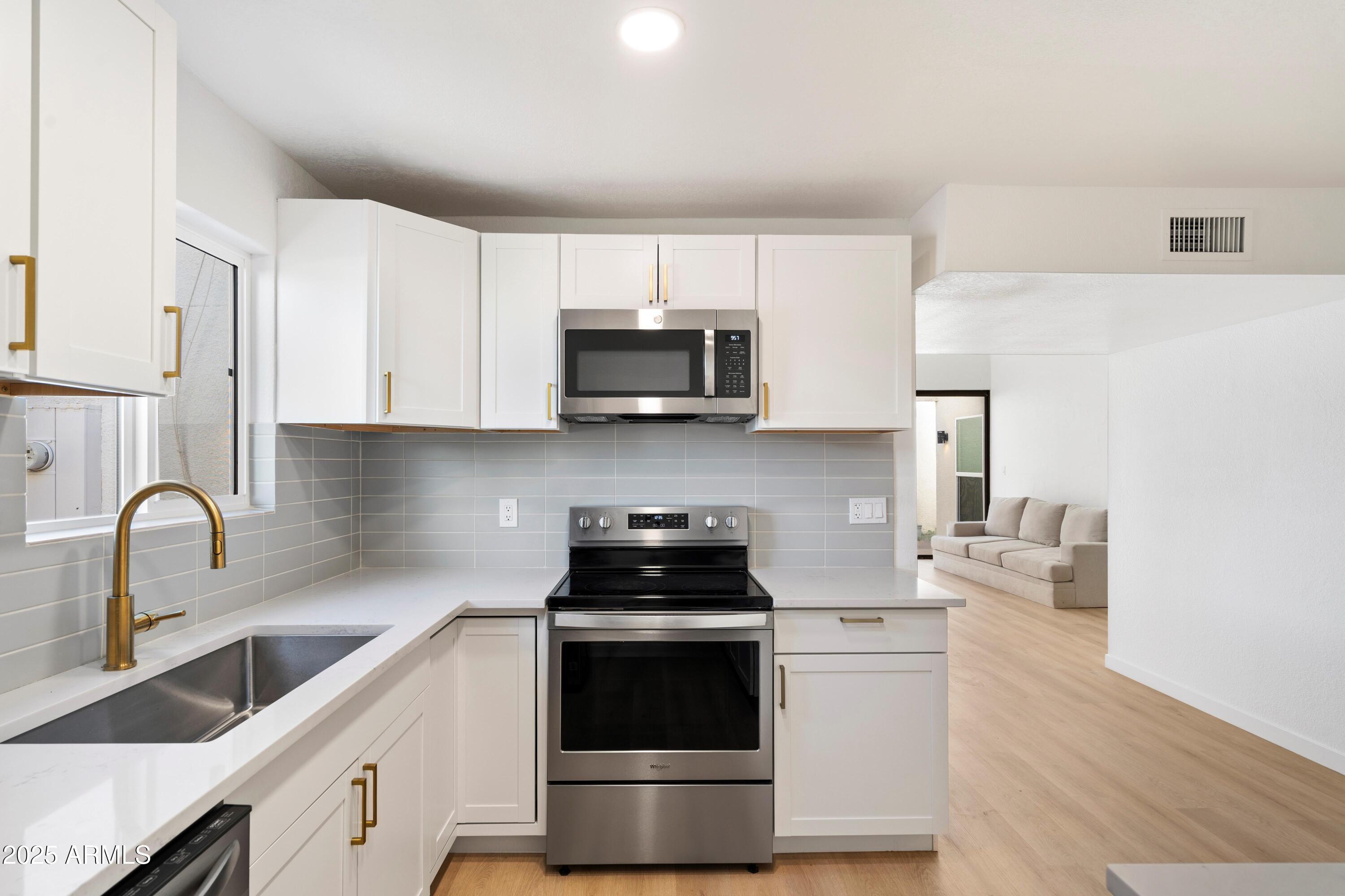 16041 N 31ST Street 12