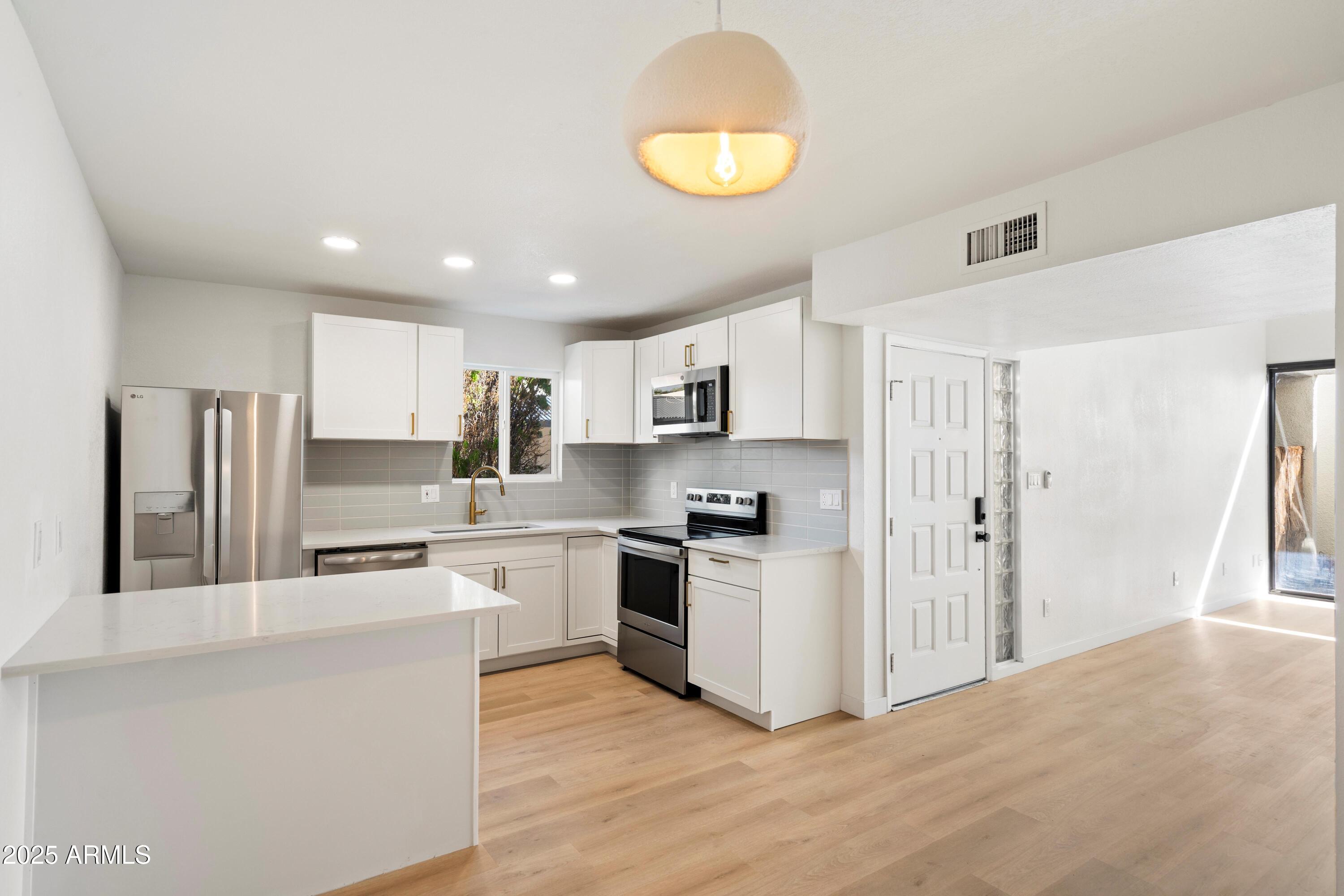 16041 N 31ST Street 12