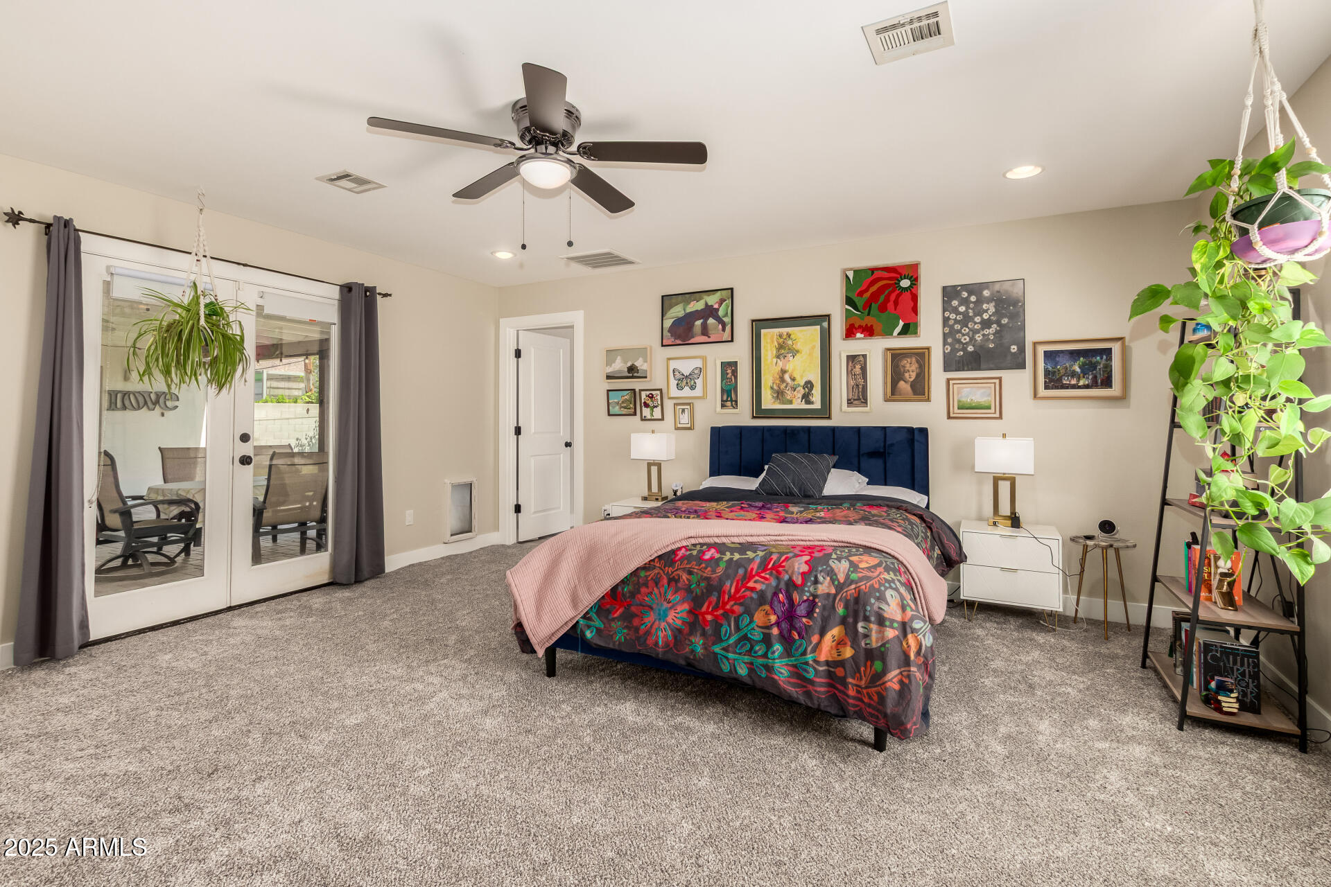 3439 N 45TH Place