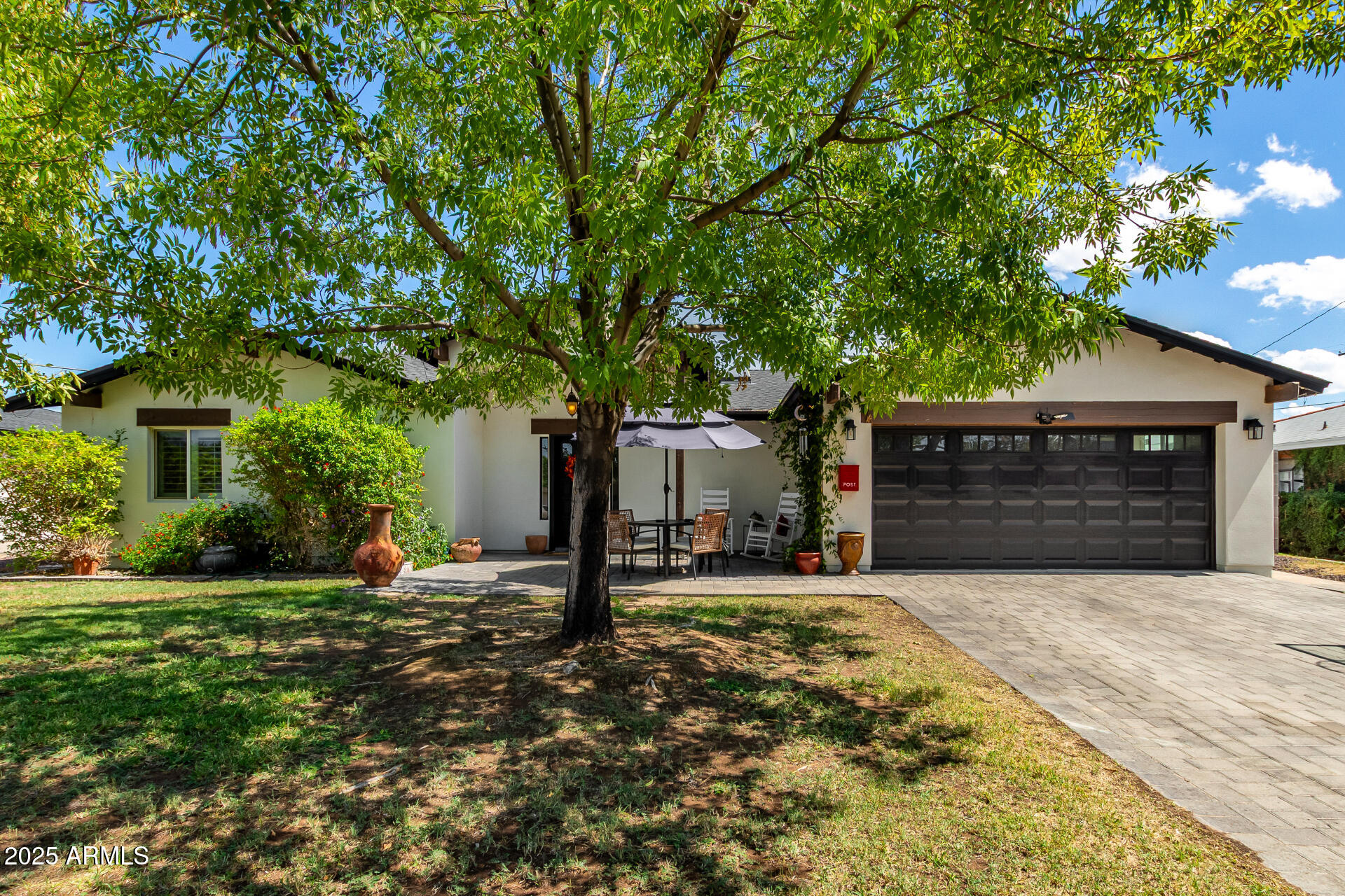 3439 N 45TH Place