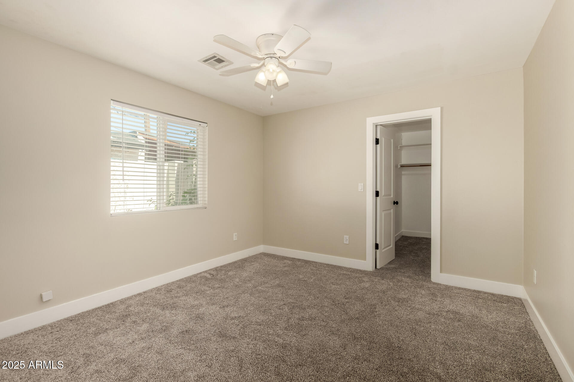 3439 N 45TH Place