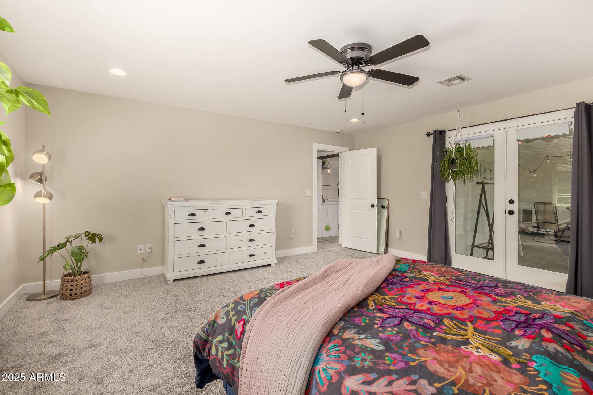 3439 N 45TH Place