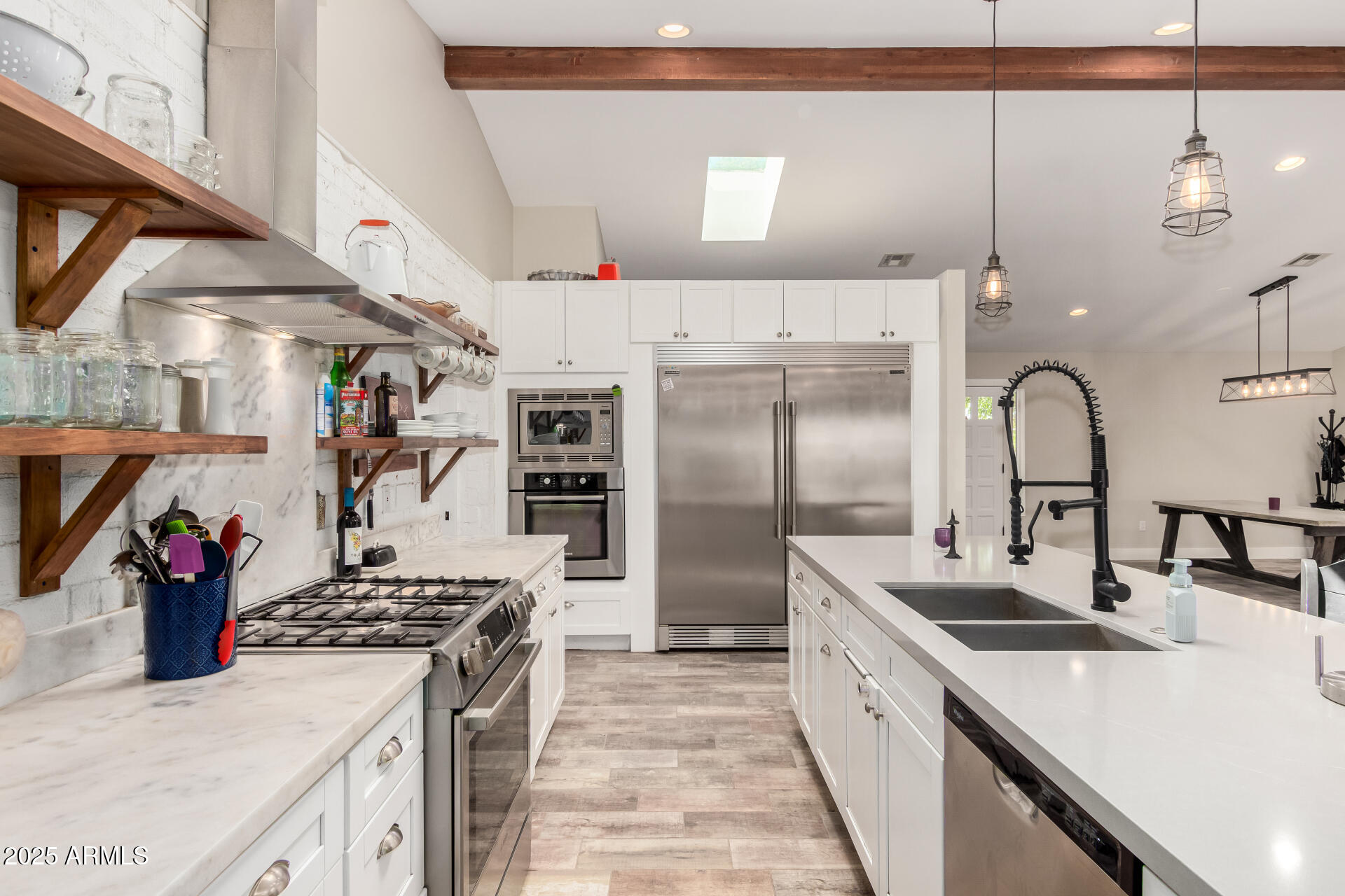 3439 N 45TH Place