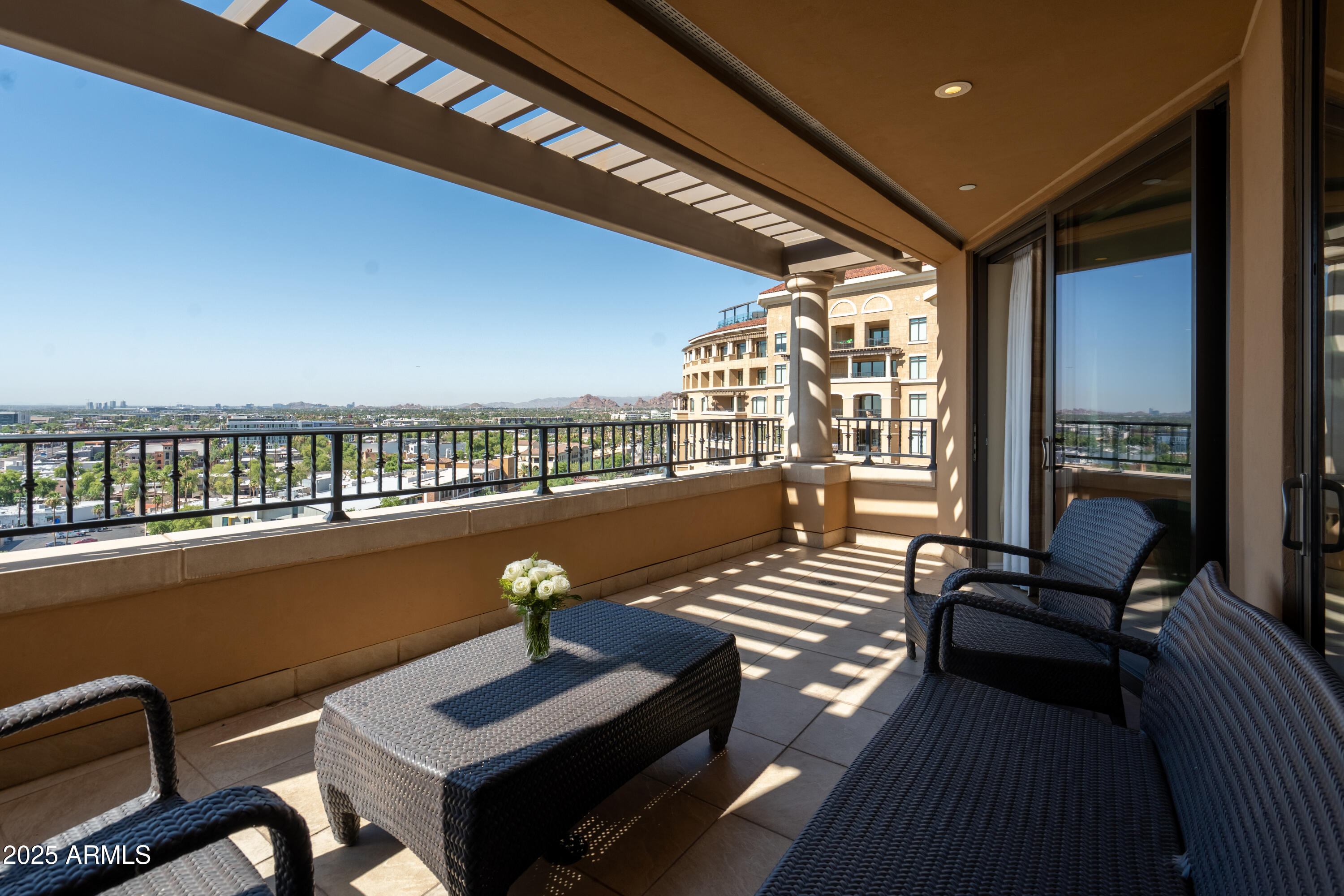 7181 E Camelback Road, 1105