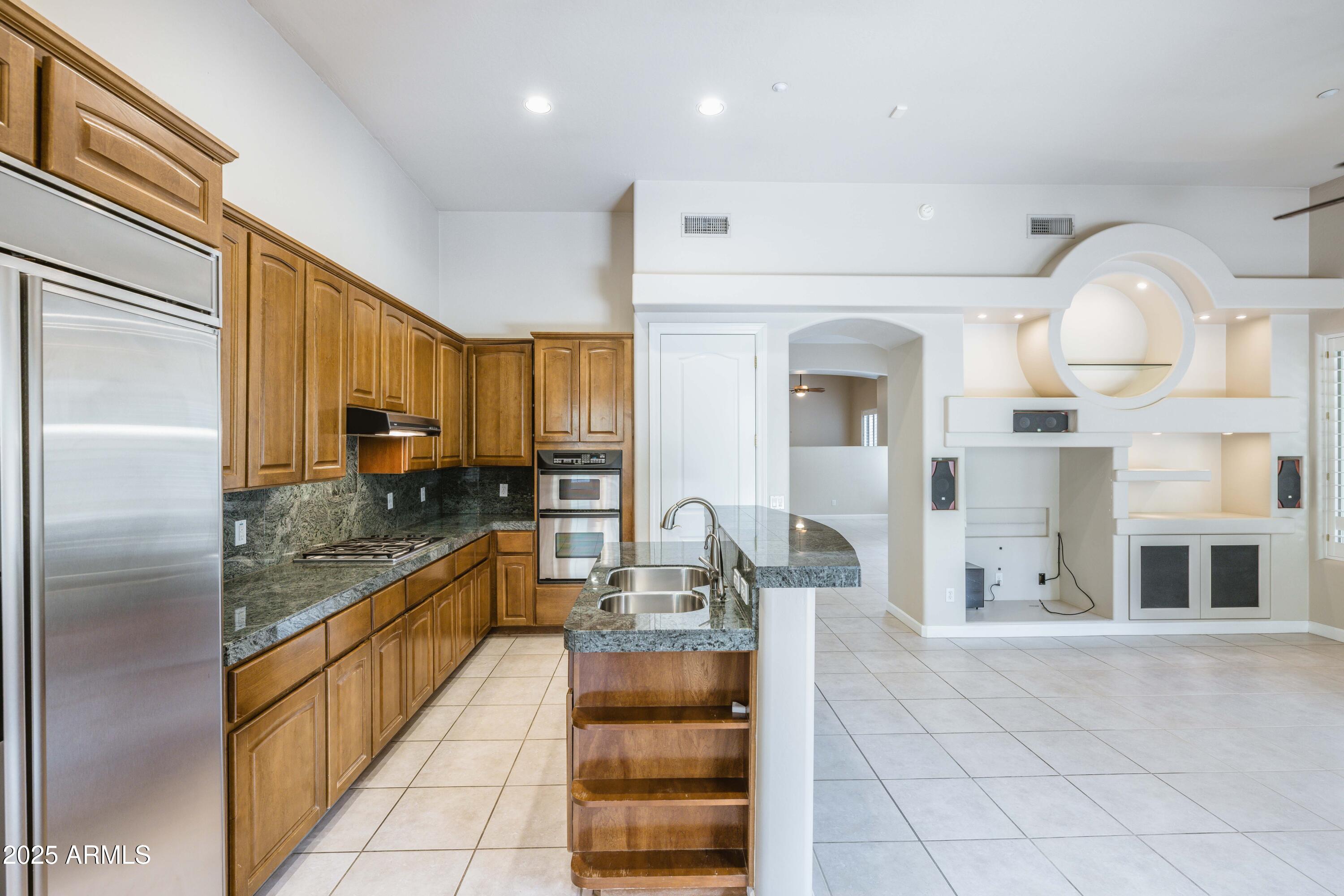 7369 E DEL ACERO Drive