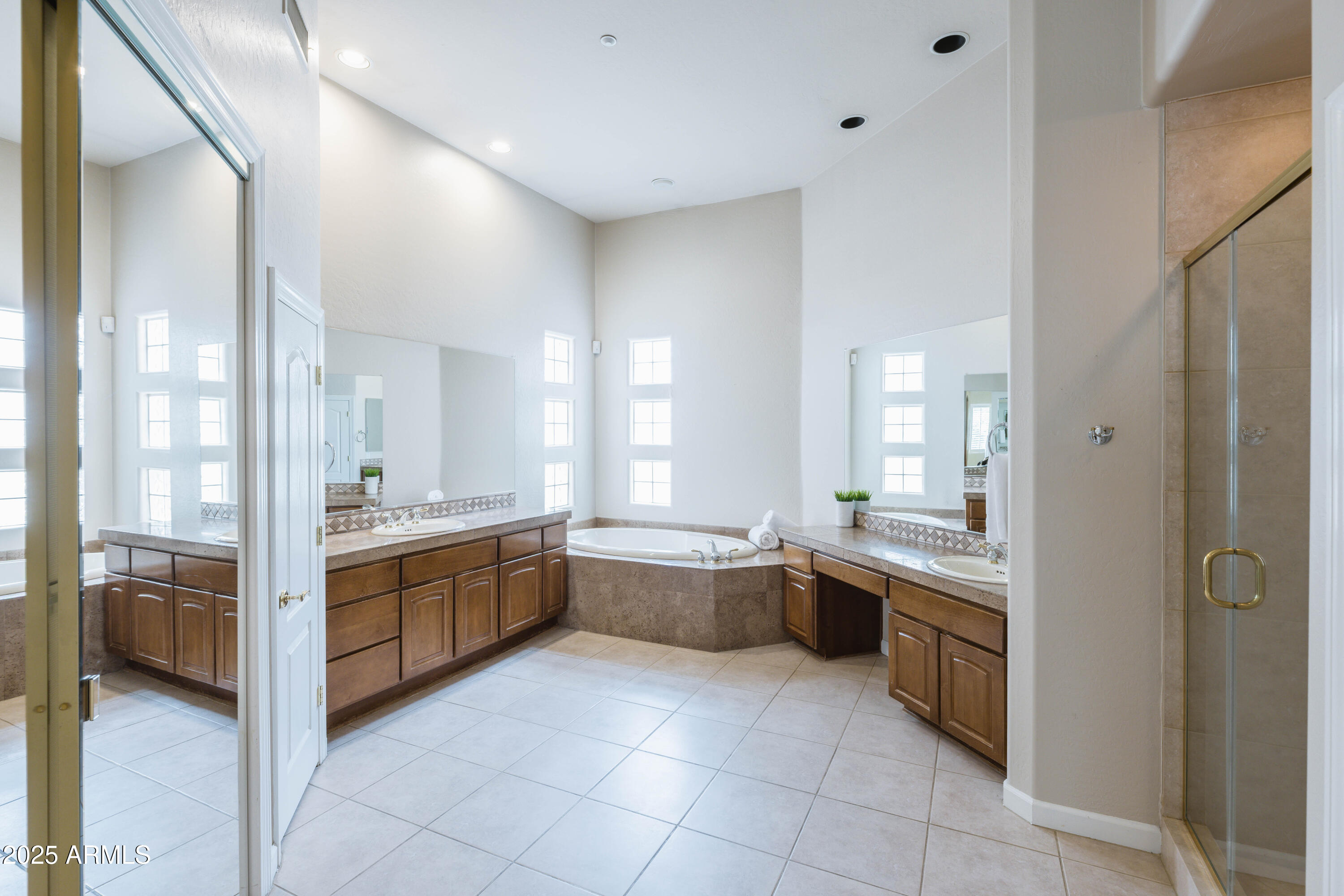 7369 E DEL ACERO Drive