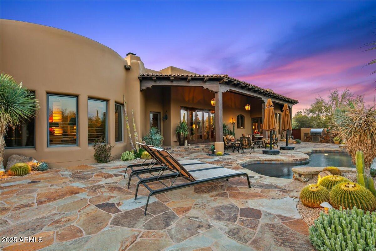 7311 E ARROYO HONDO Road