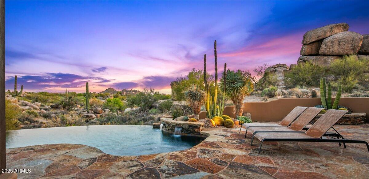 7311 E ARROYO HONDO Road