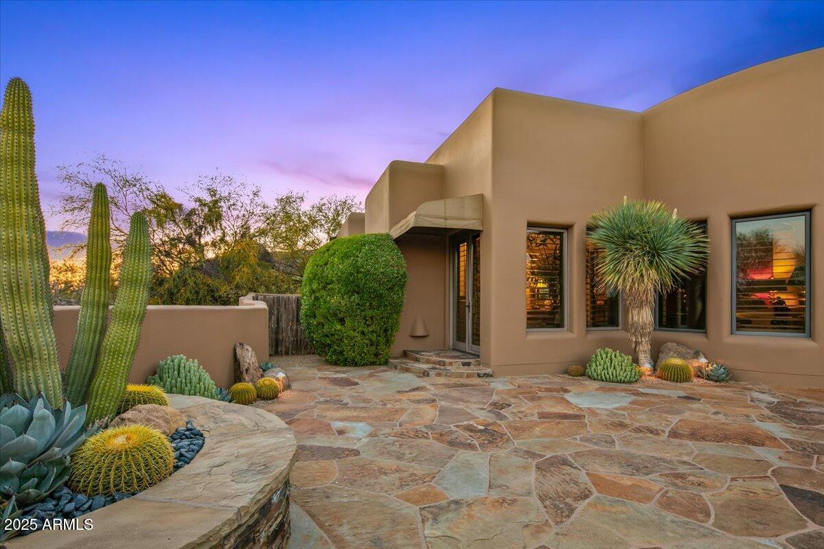 7311 E ARROYO HONDO Road