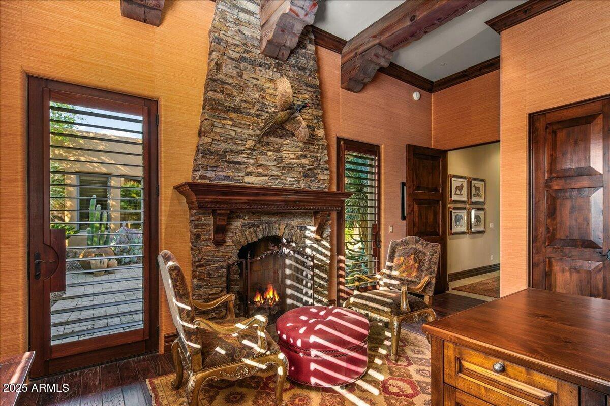 7311 E ARROYO HONDO Road
