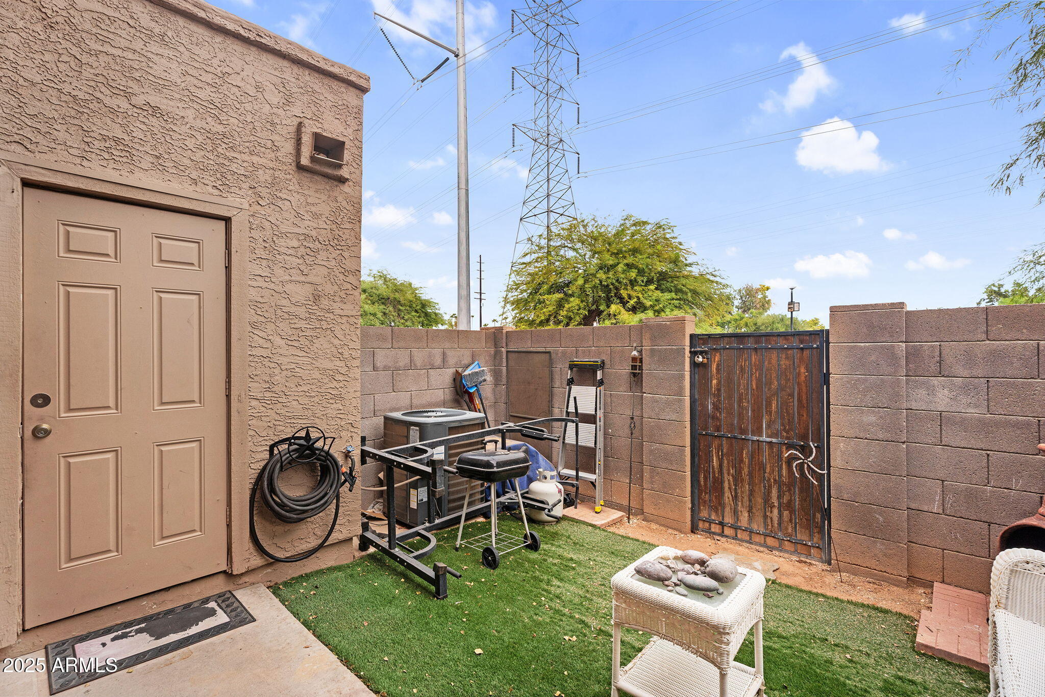 3491 N ARIZONA Avenue, 83