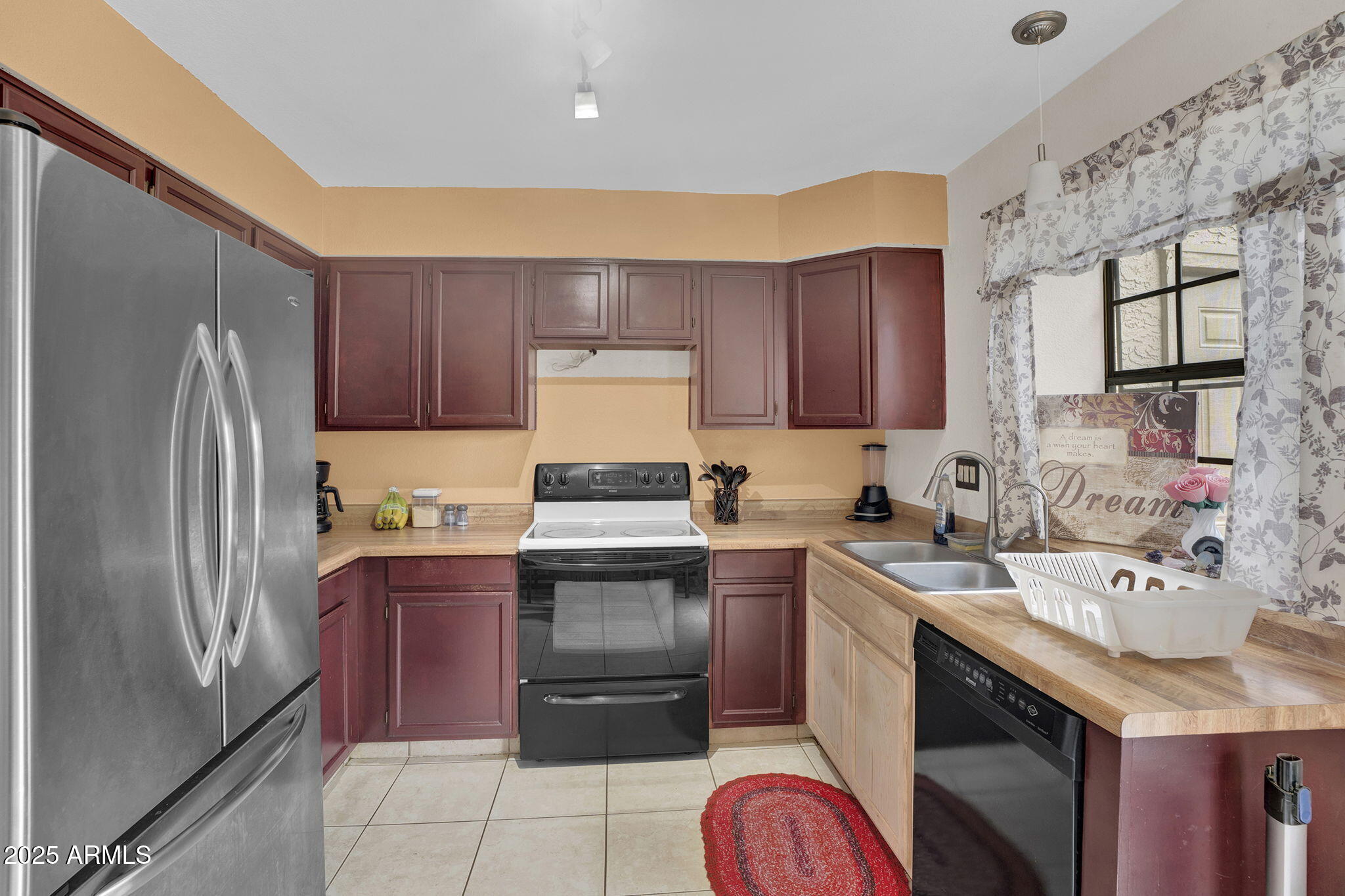 3491 N ARIZONA Avenue, 83