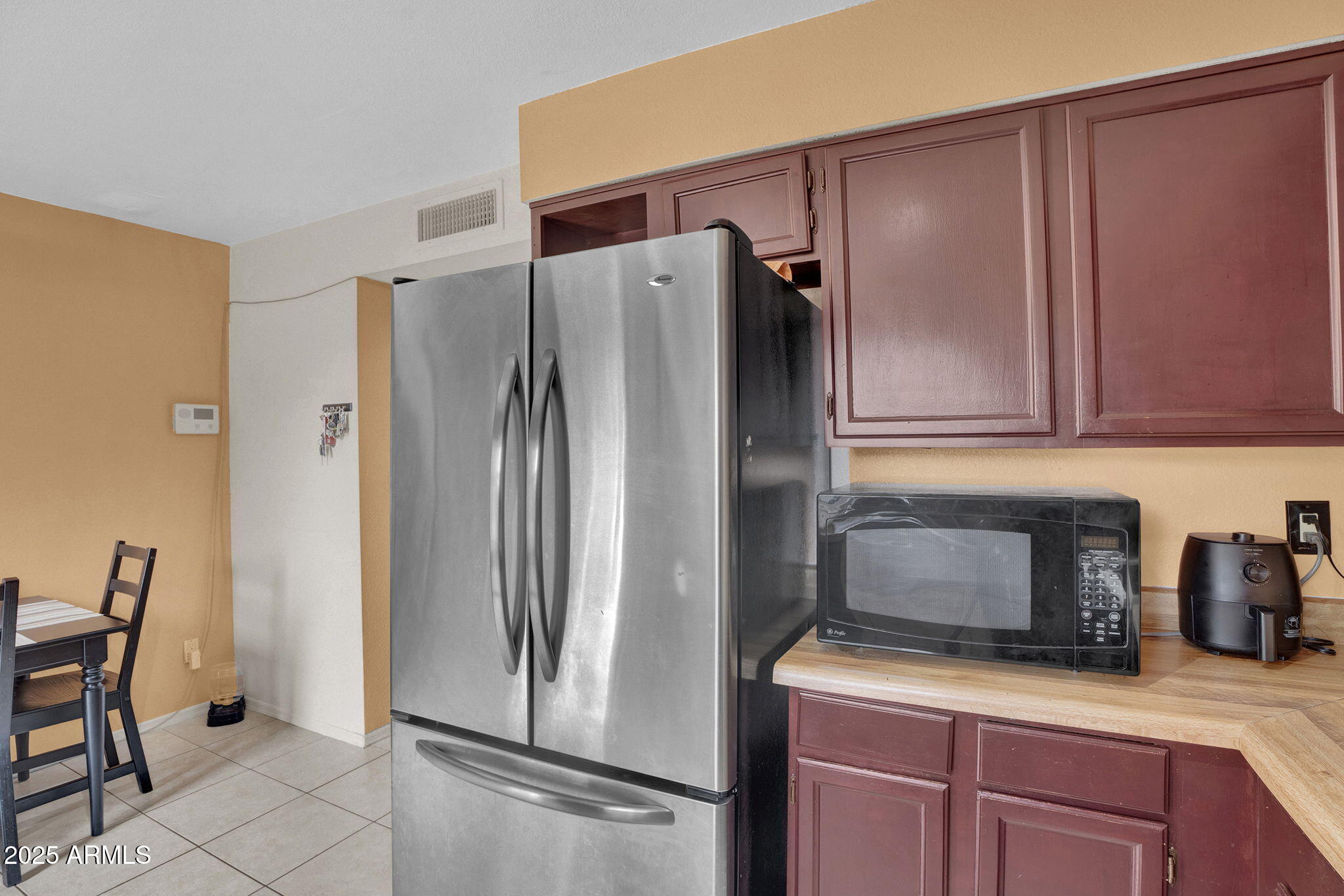 3491 N ARIZONA Avenue, 83