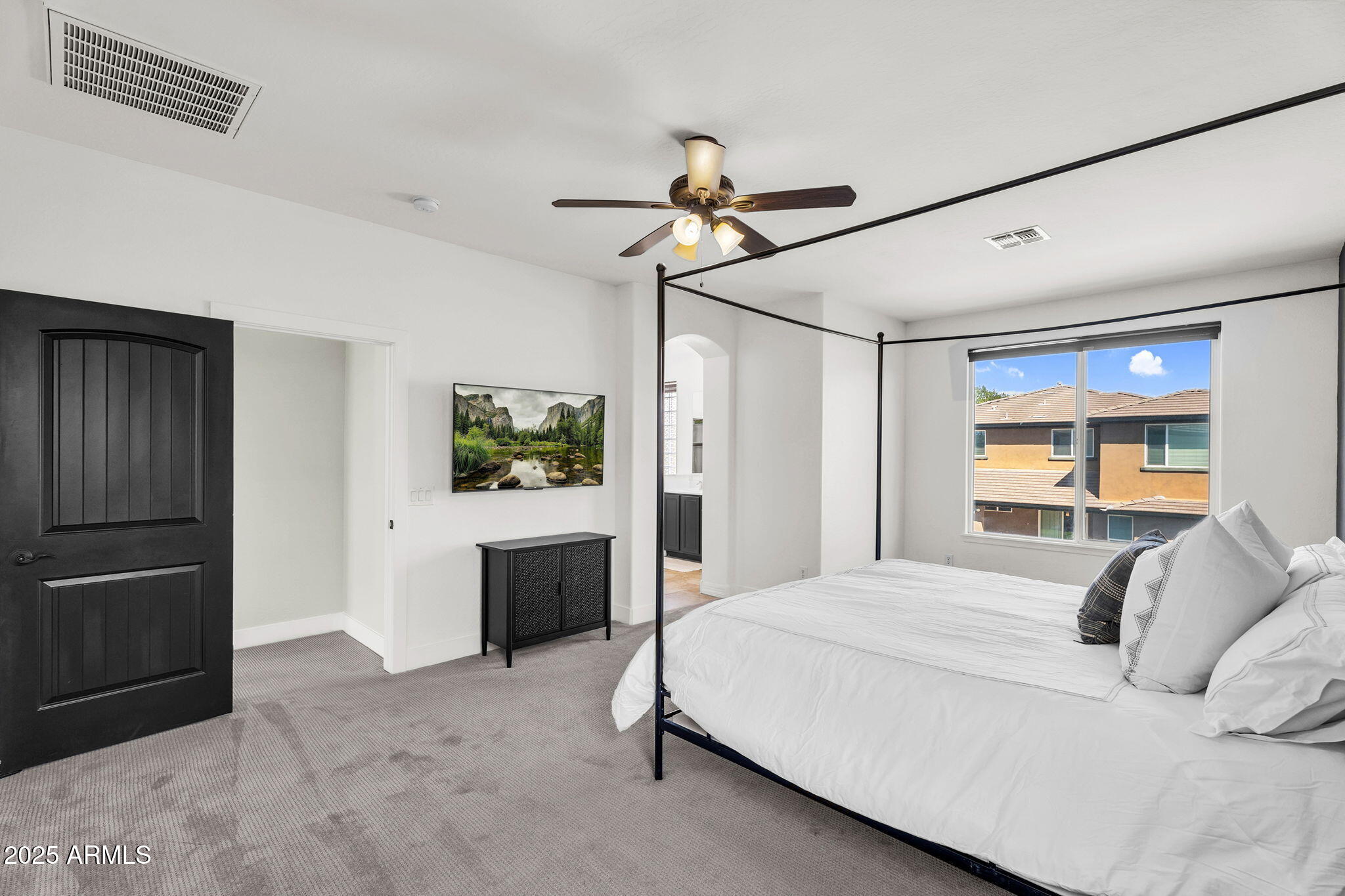 3752 E ROBIN Lane