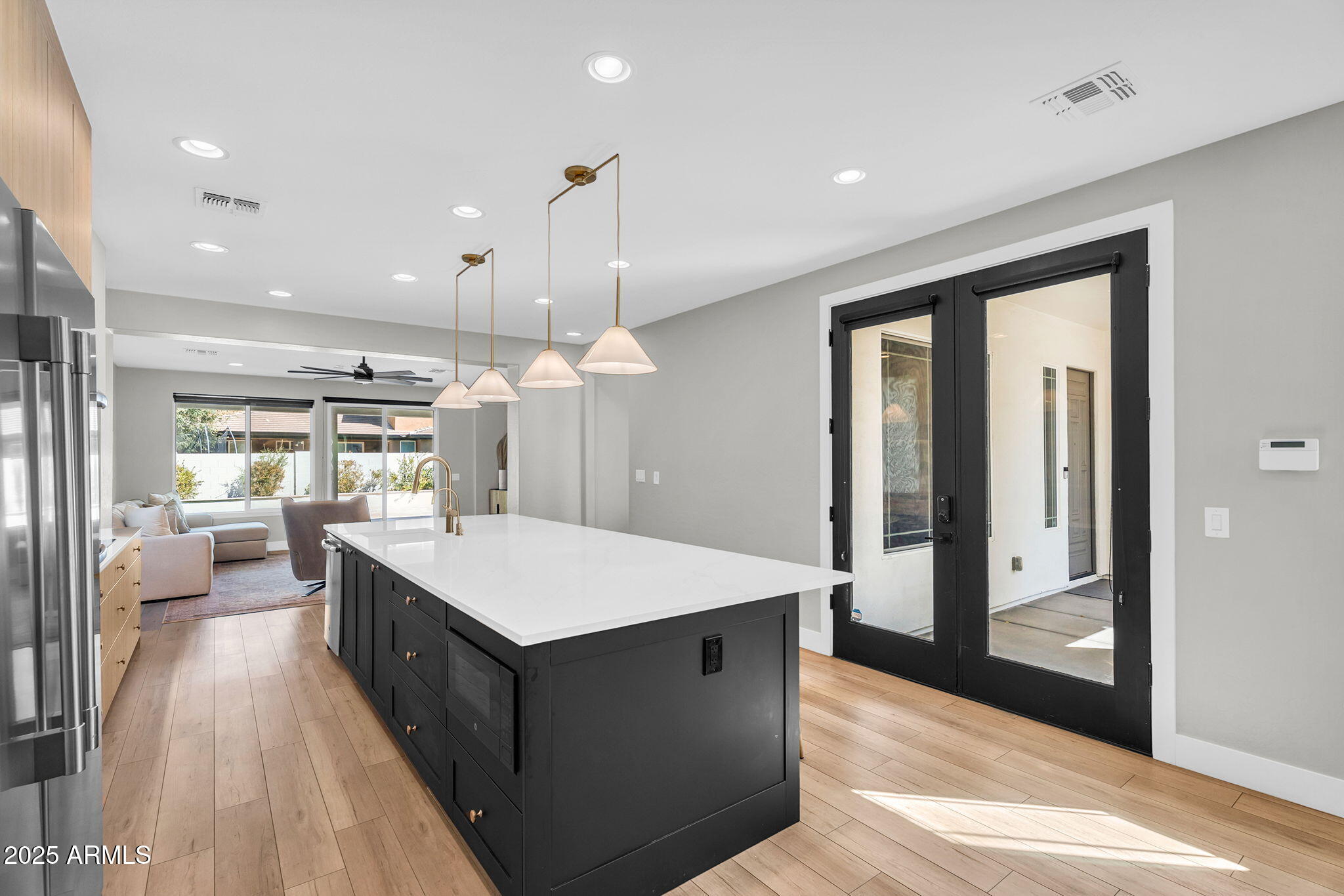 3752 E ROBIN Lane