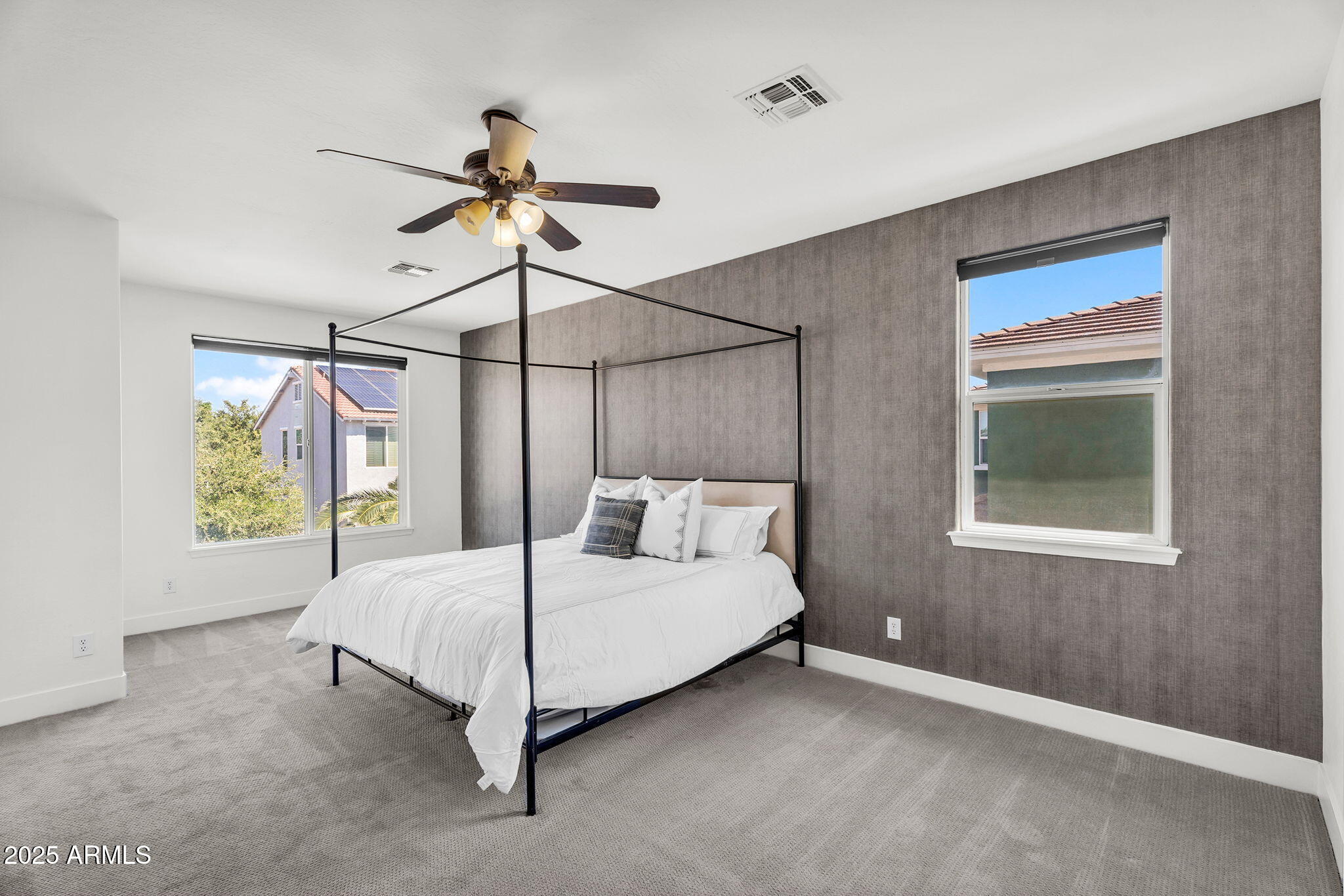 3752 E ROBIN Lane