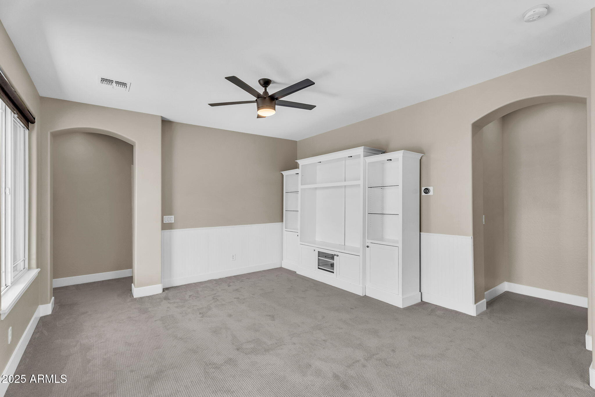 3752 E ROBIN Lane