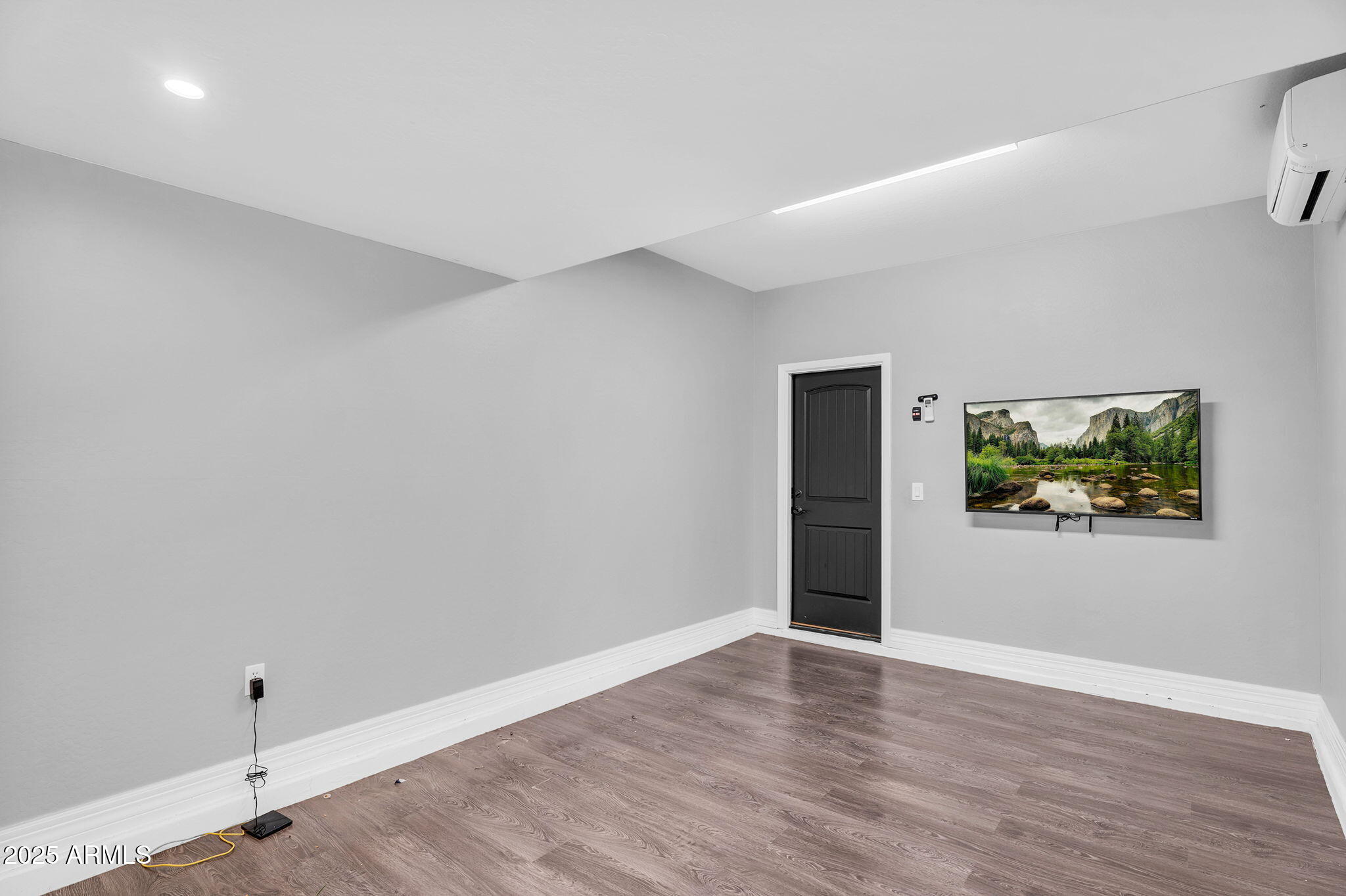 3752 E ROBIN Lane
