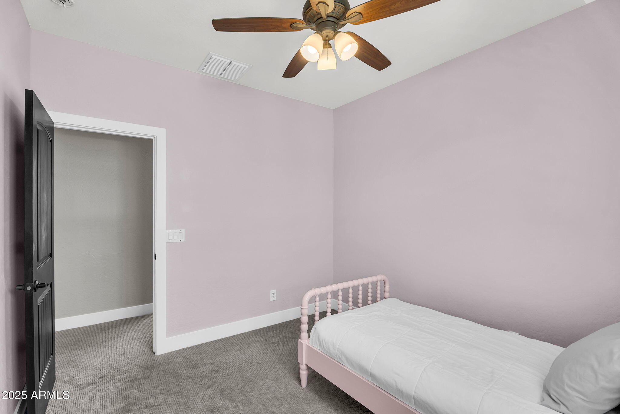 3752 E ROBIN Lane