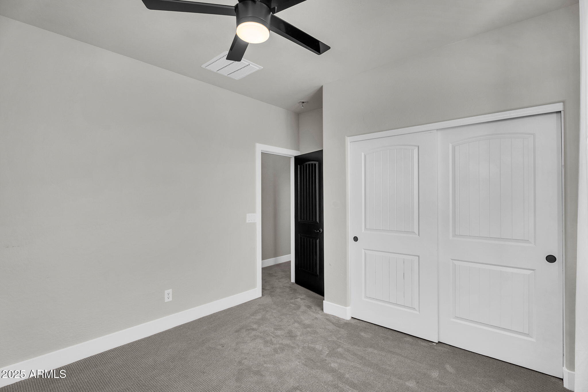 3752 E ROBIN Lane