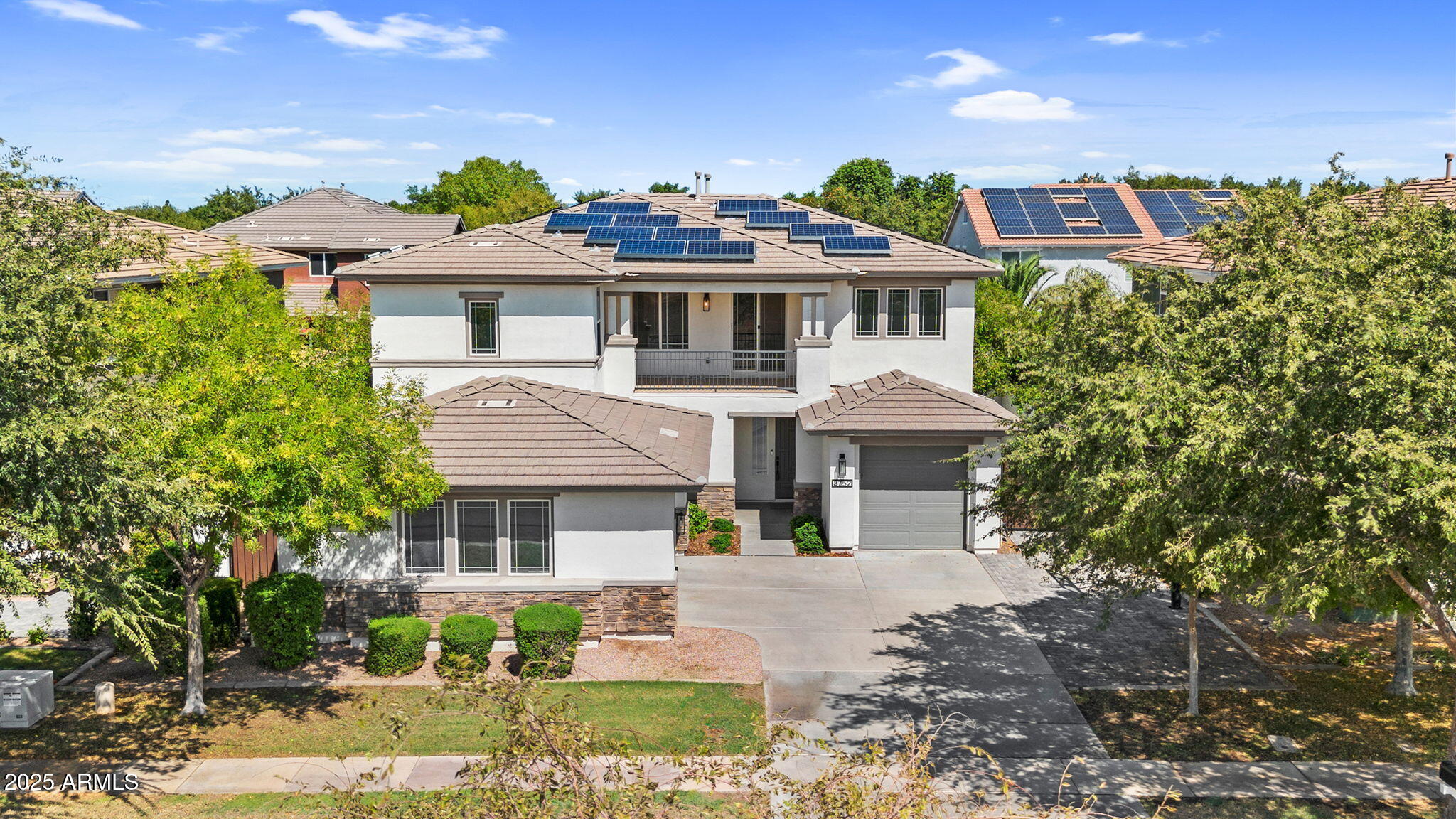 3752 E ROBIN Lane