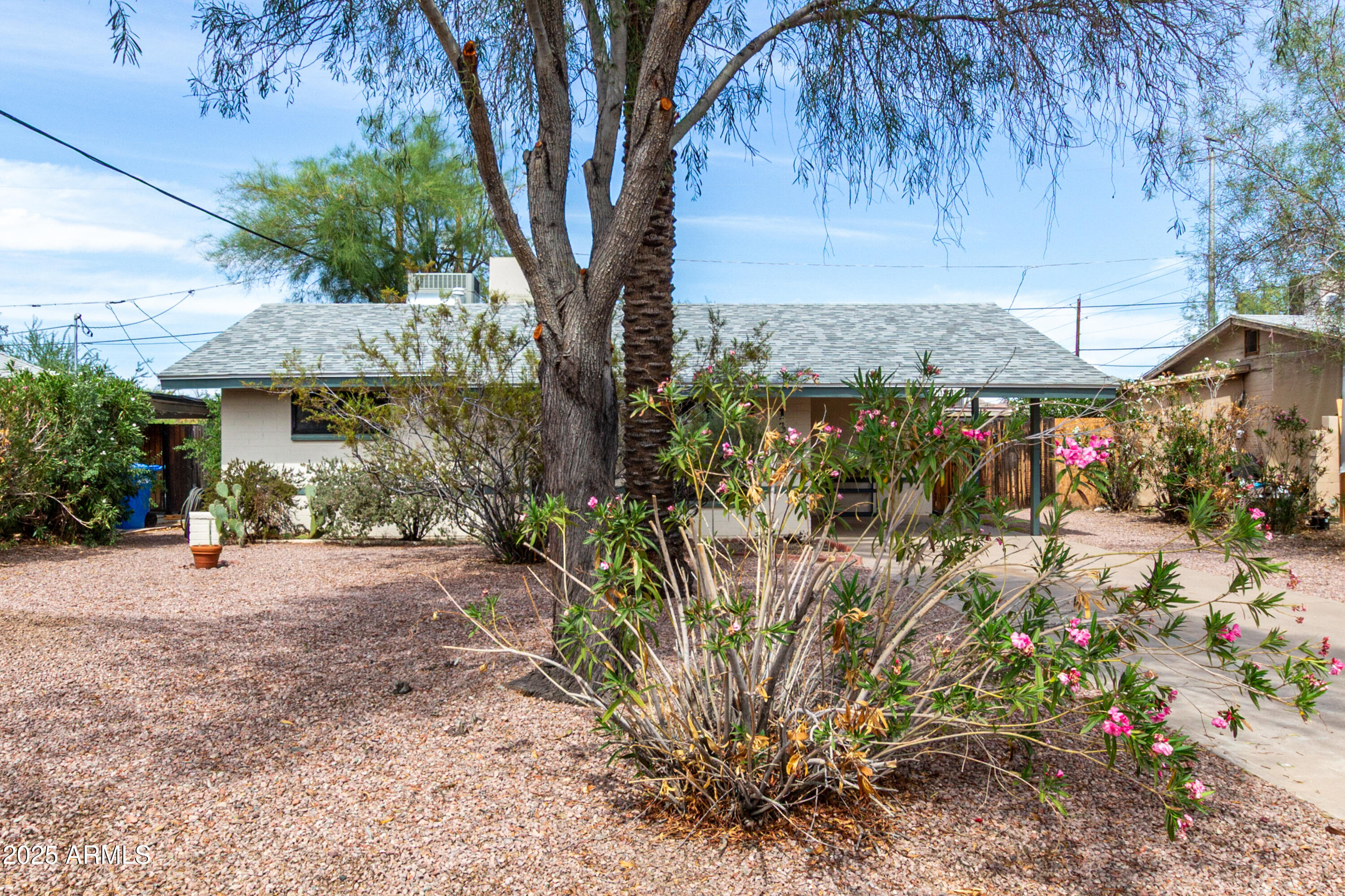 1340 E ORANGEWOOD Avenue E