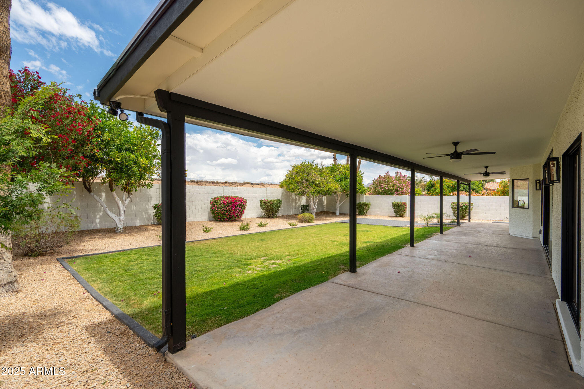 5402 E MICHELLE Drive