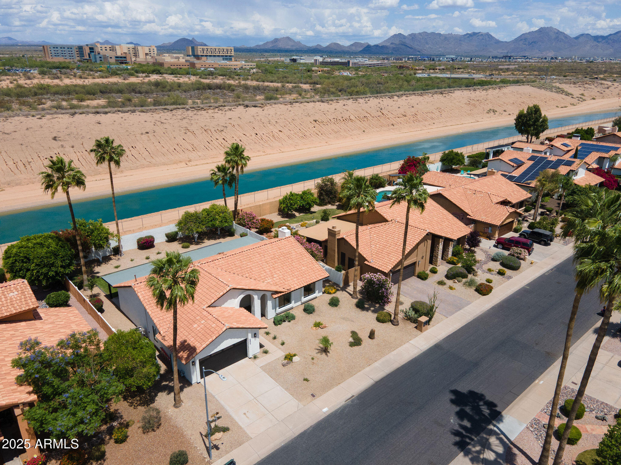 5402 E MICHELLE Drive