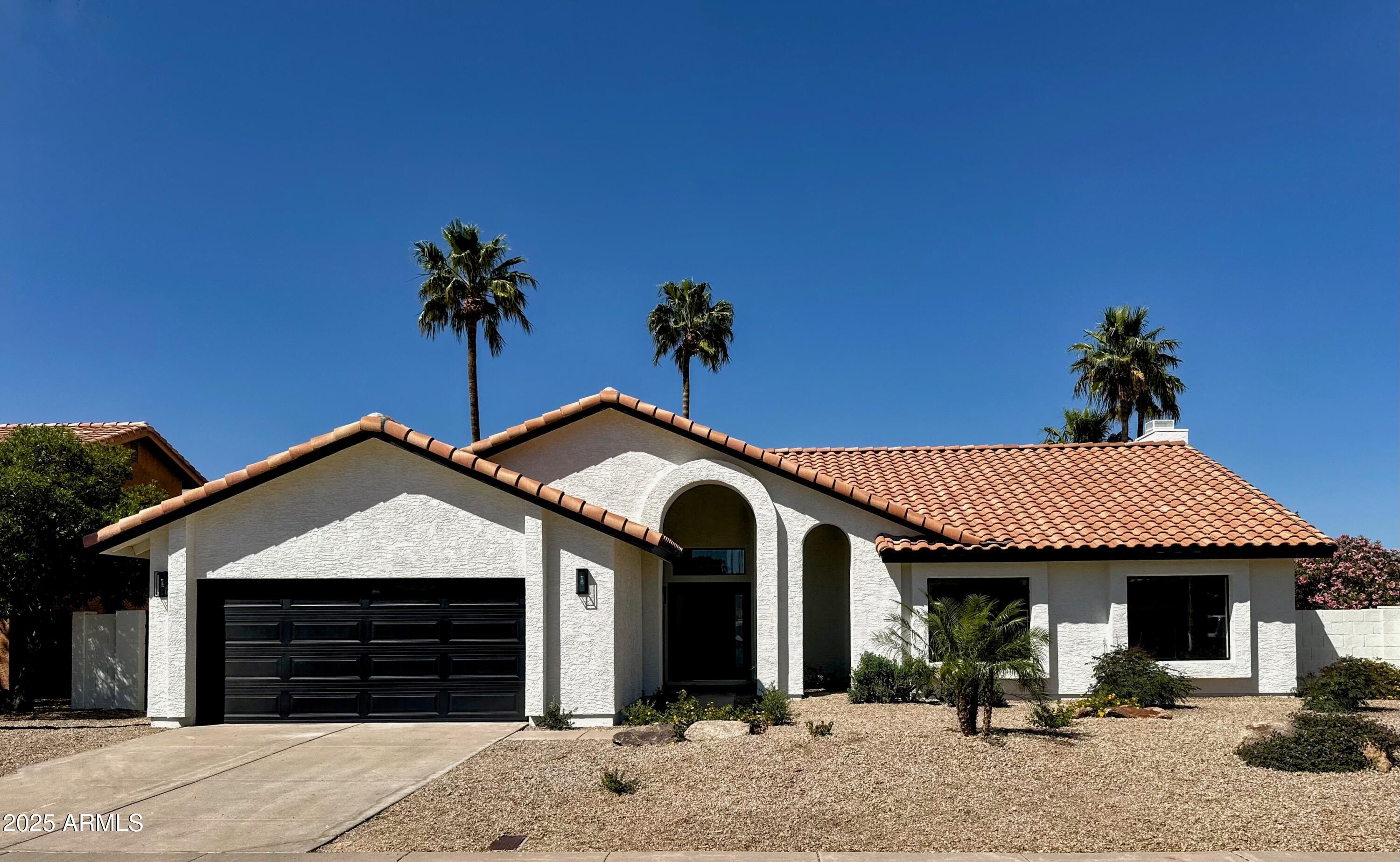 5402 E MICHELLE Drive