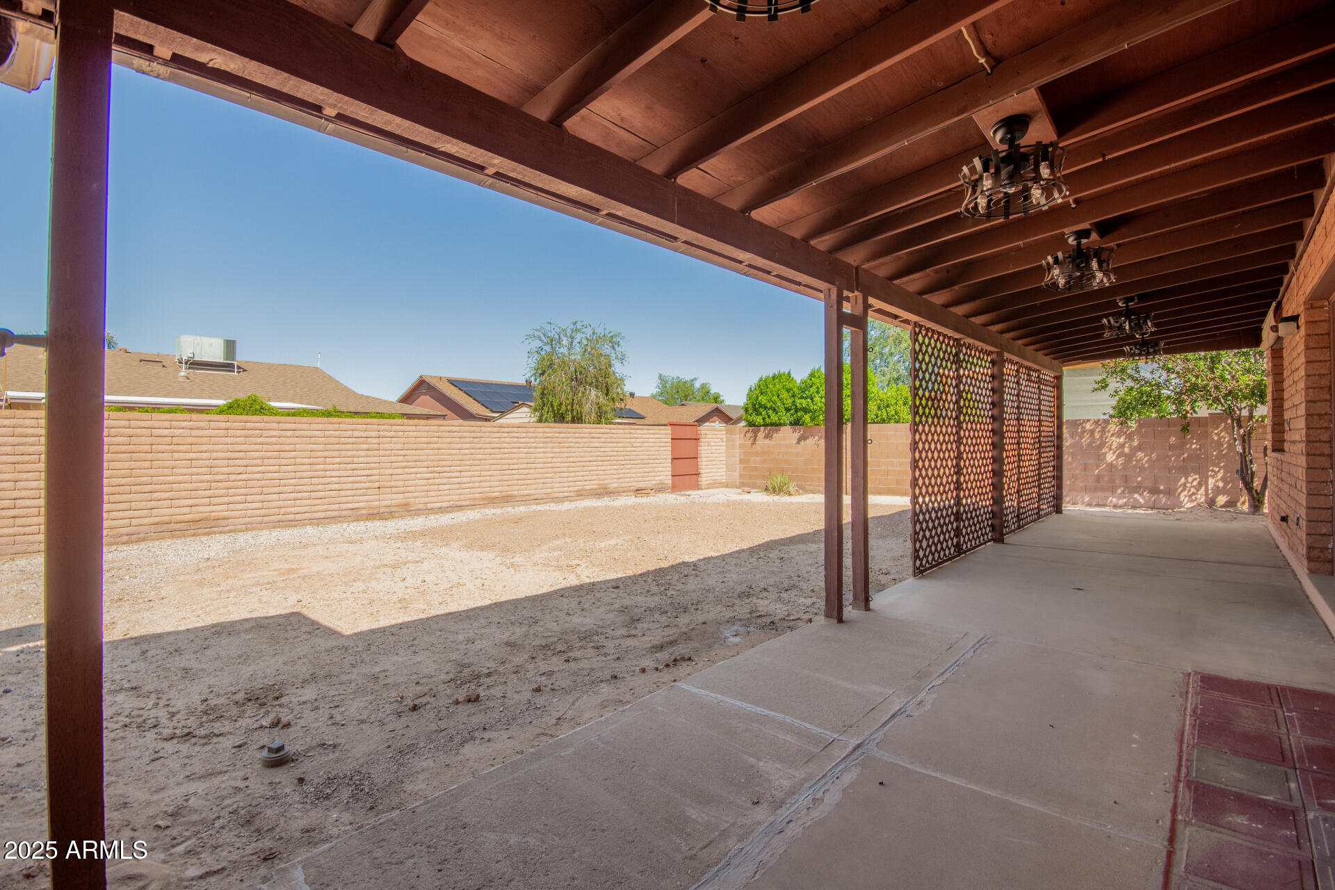 502 E SILVER REEF Road