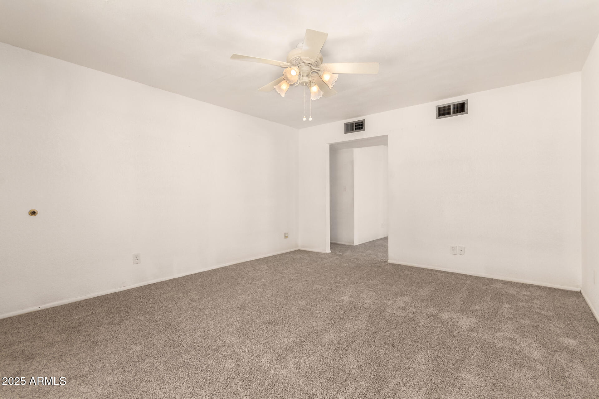 502 E SILVER REEF Road