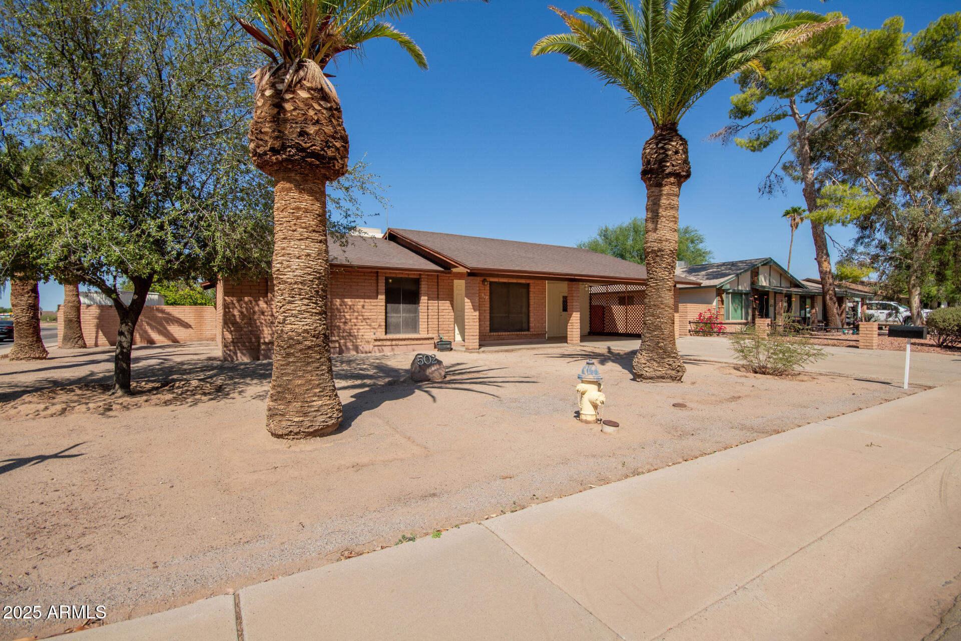 502 E SILVER REEF Road