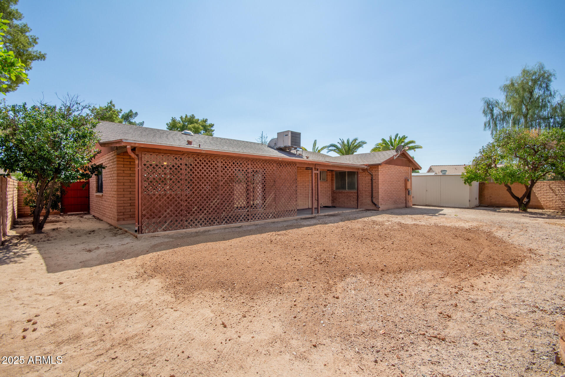 502 E SILVER REEF Road