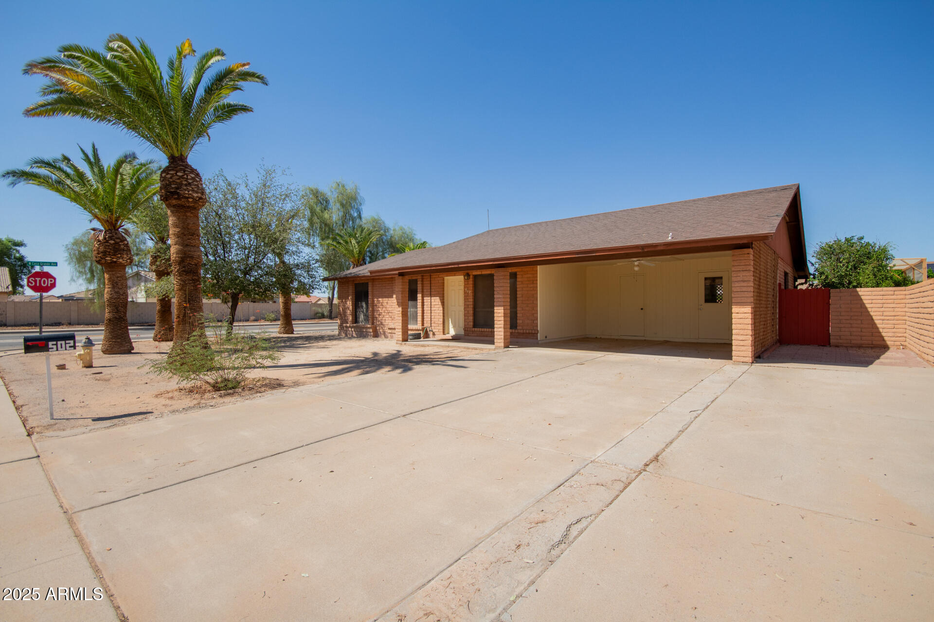 502 E SILVER REEF Road