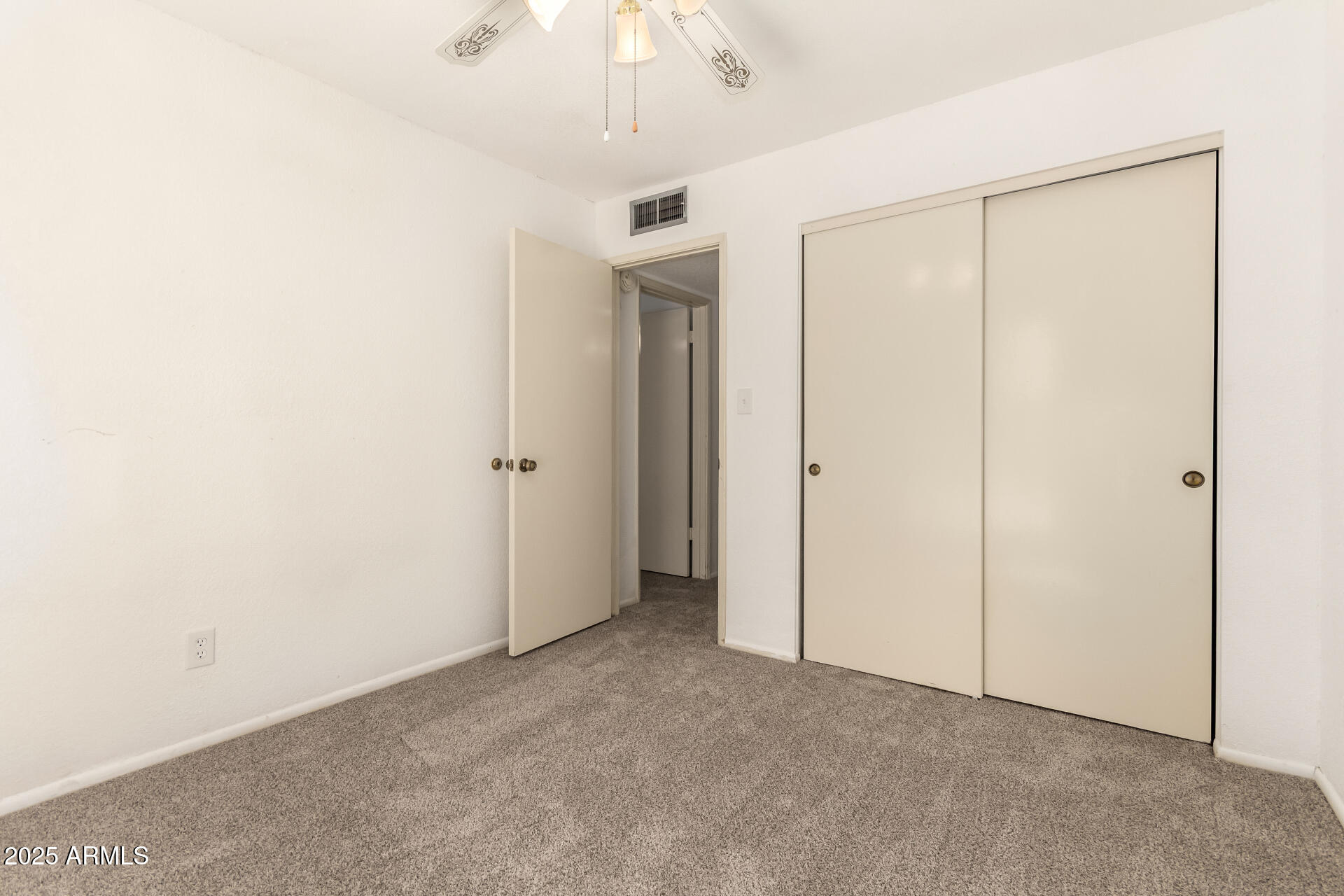 502 E SILVER REEF Road