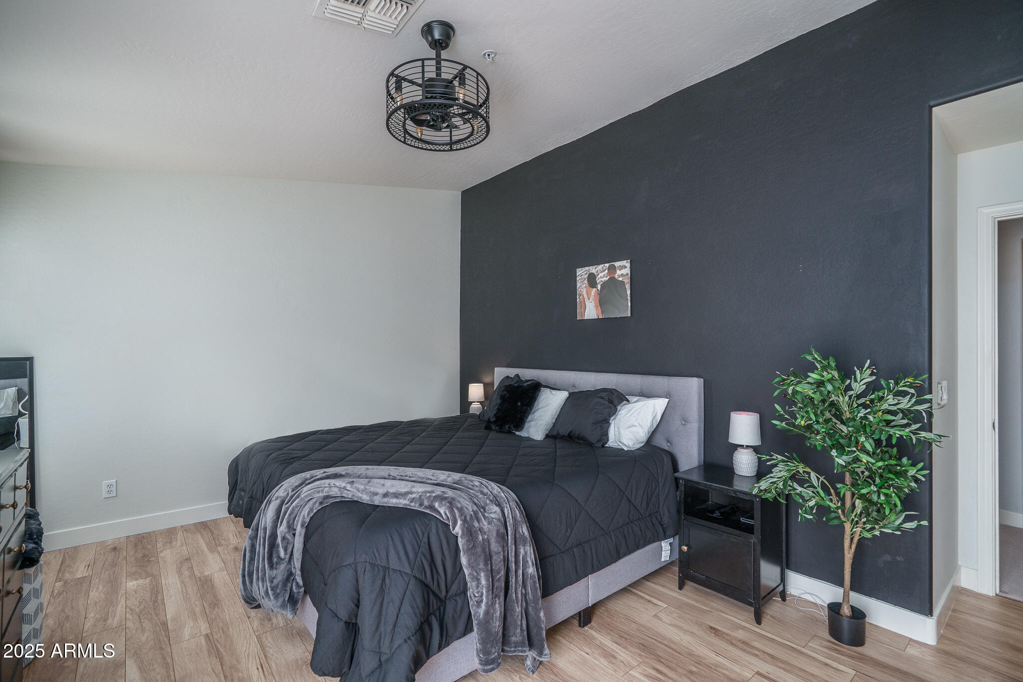 5415 E MCKELLIPS Road, 44