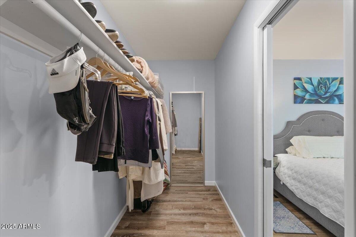 8337 E MINNEZONA Avenue