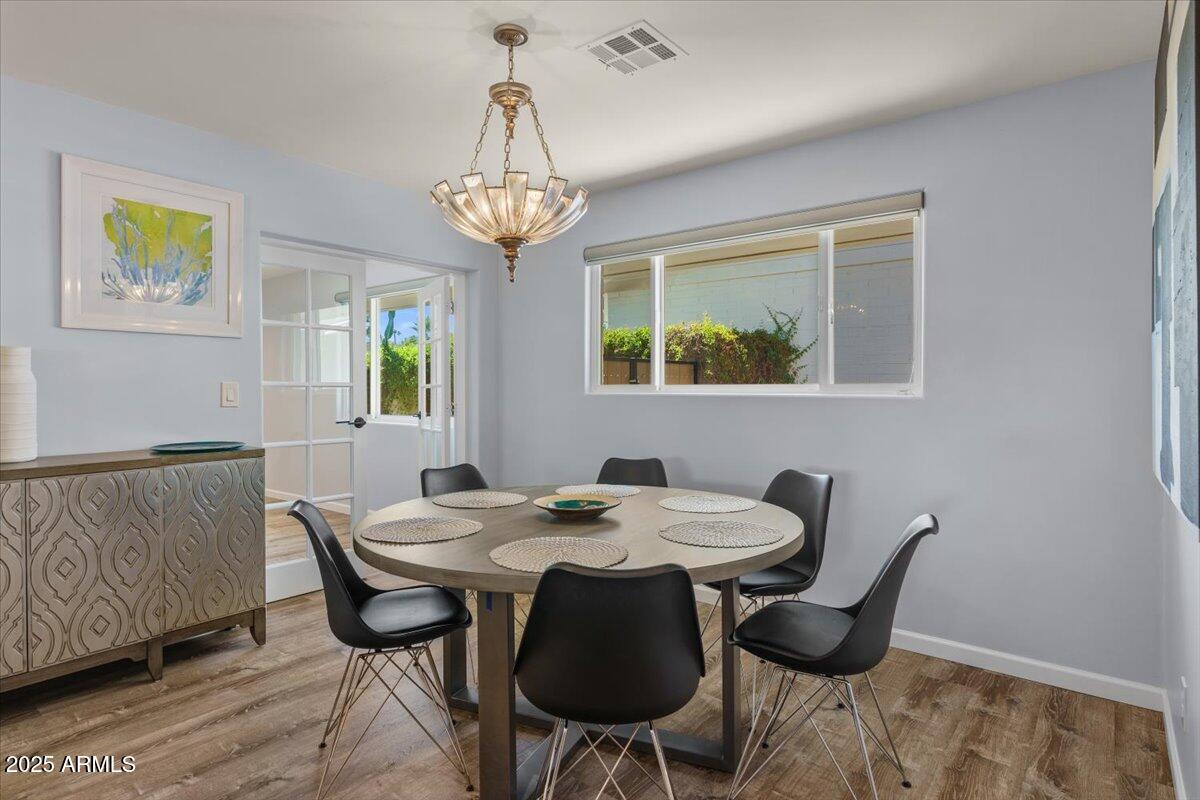 8337 E MINNEZONA Avenue