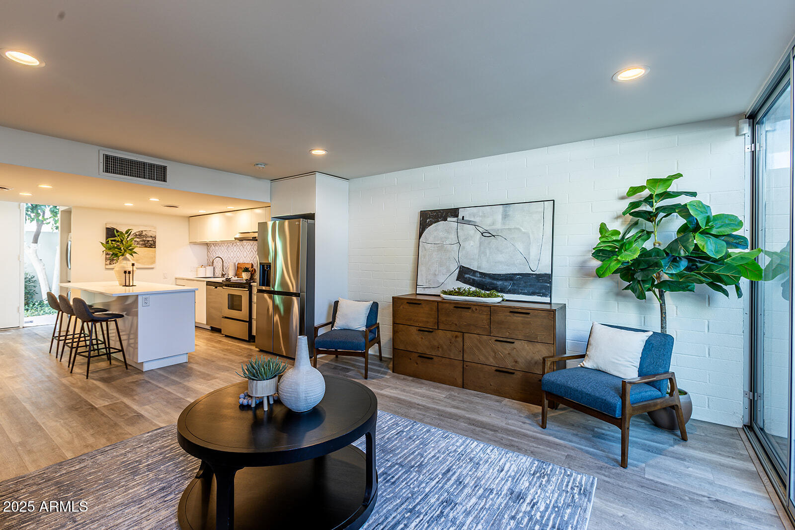 4401 N 40TH Street, 18