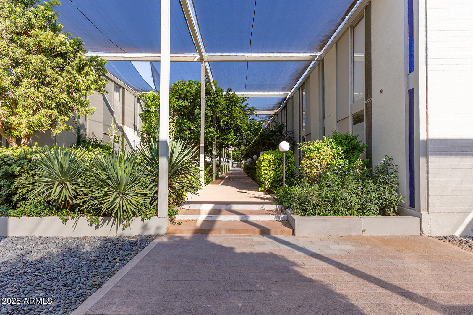 4401 N 40TH Street, 18