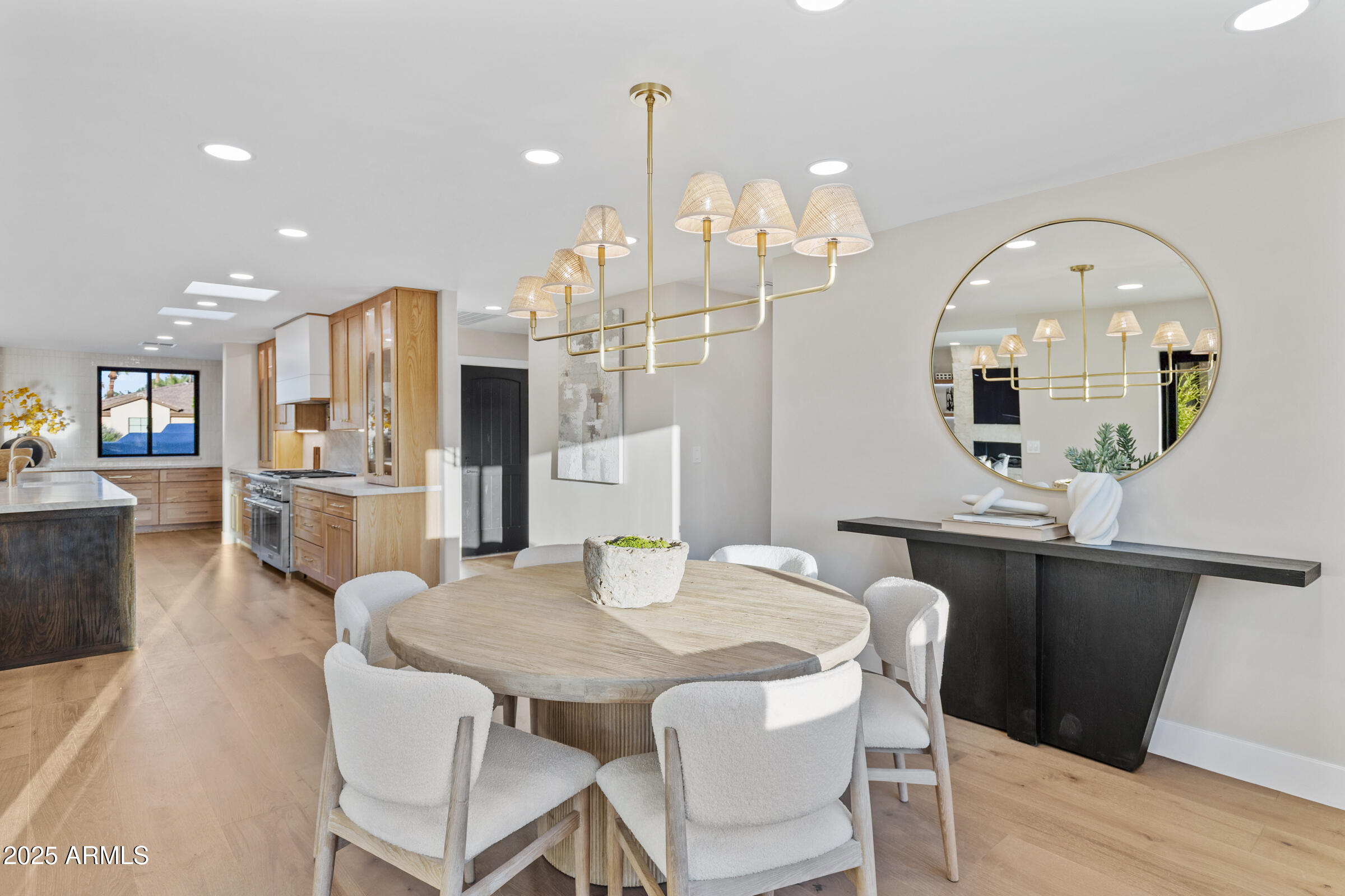 8436 N VIA LINDA