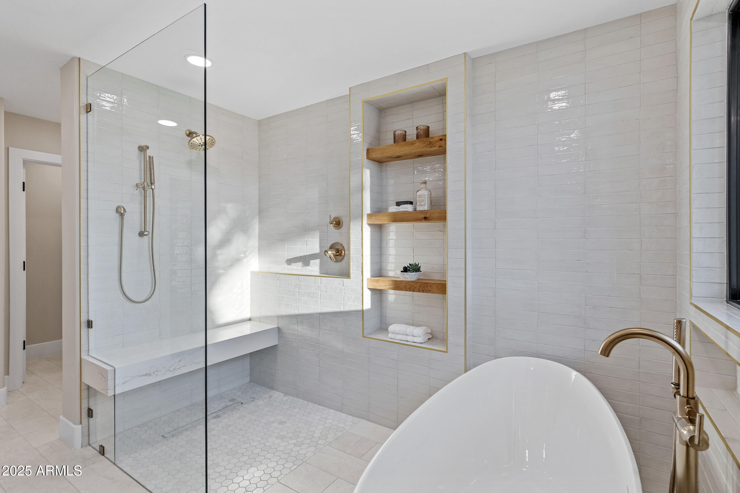8436 N VIA LINDA