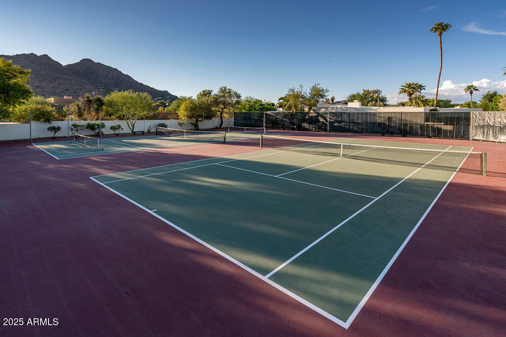 5101 N CASA BLANCA Drive 215