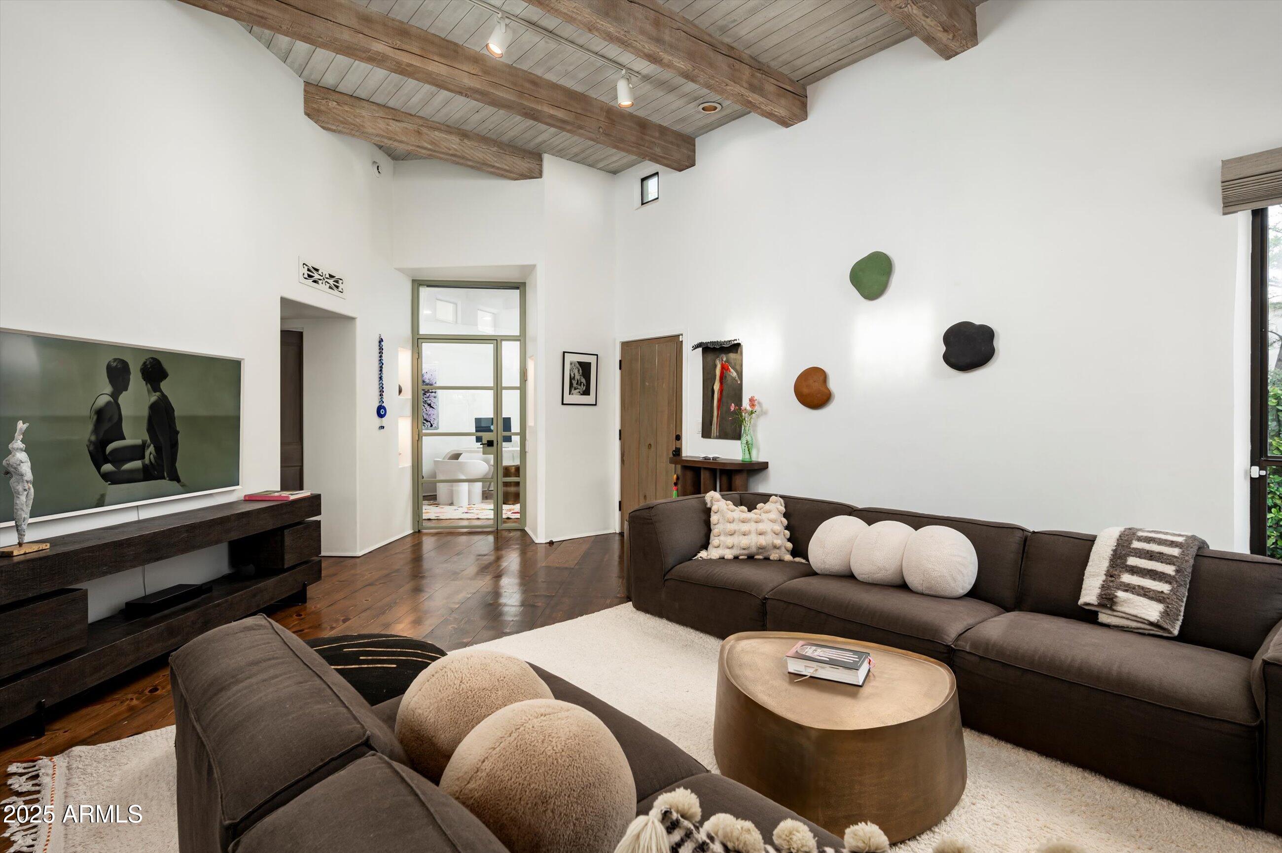 5101 N CASA BLANCA Drive 215