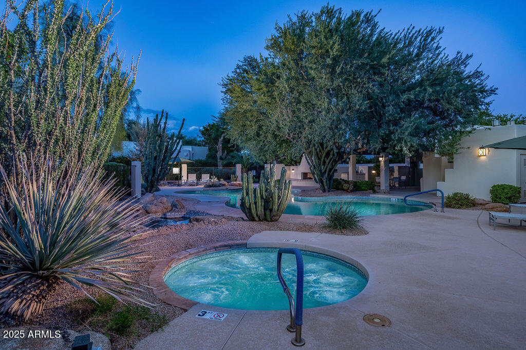 5101 N CASA BLANCA Drive 215