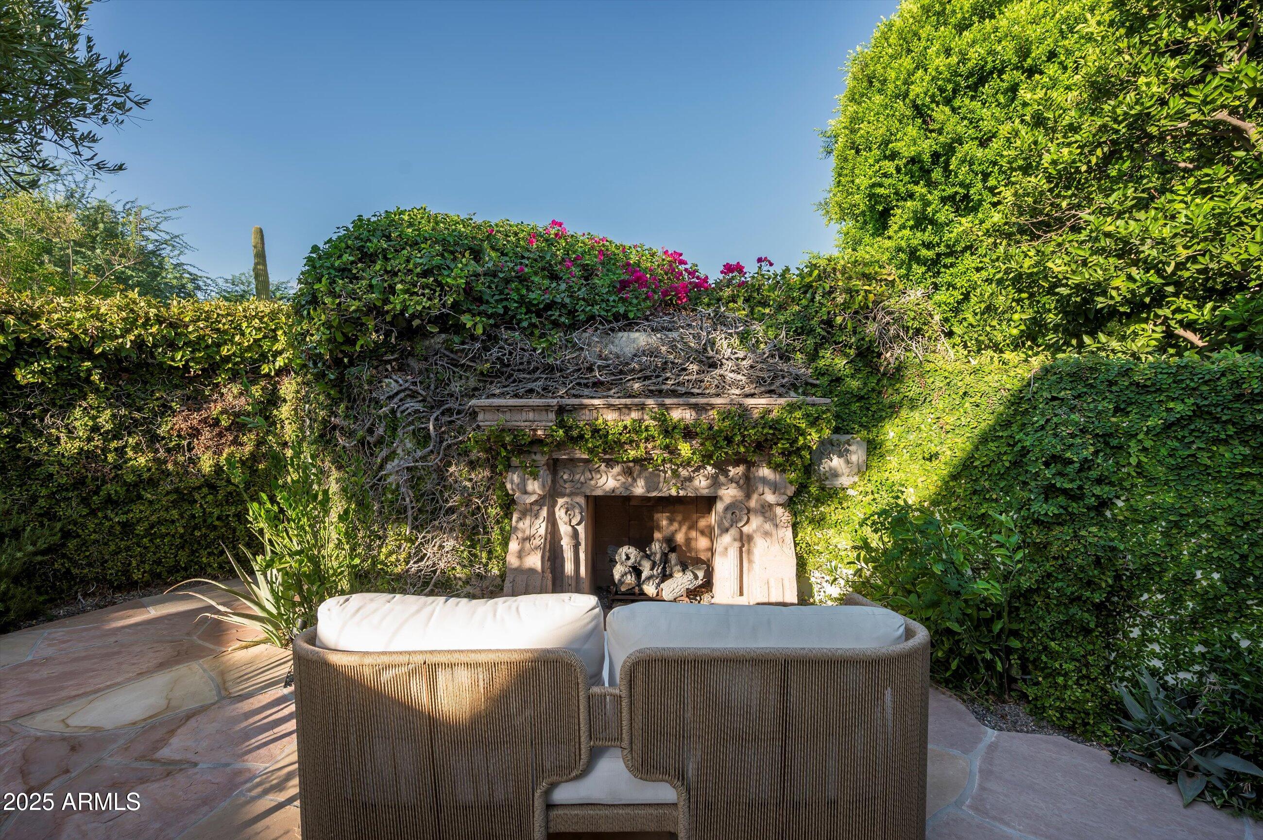 5101 N CASA BLANCA Drive 215