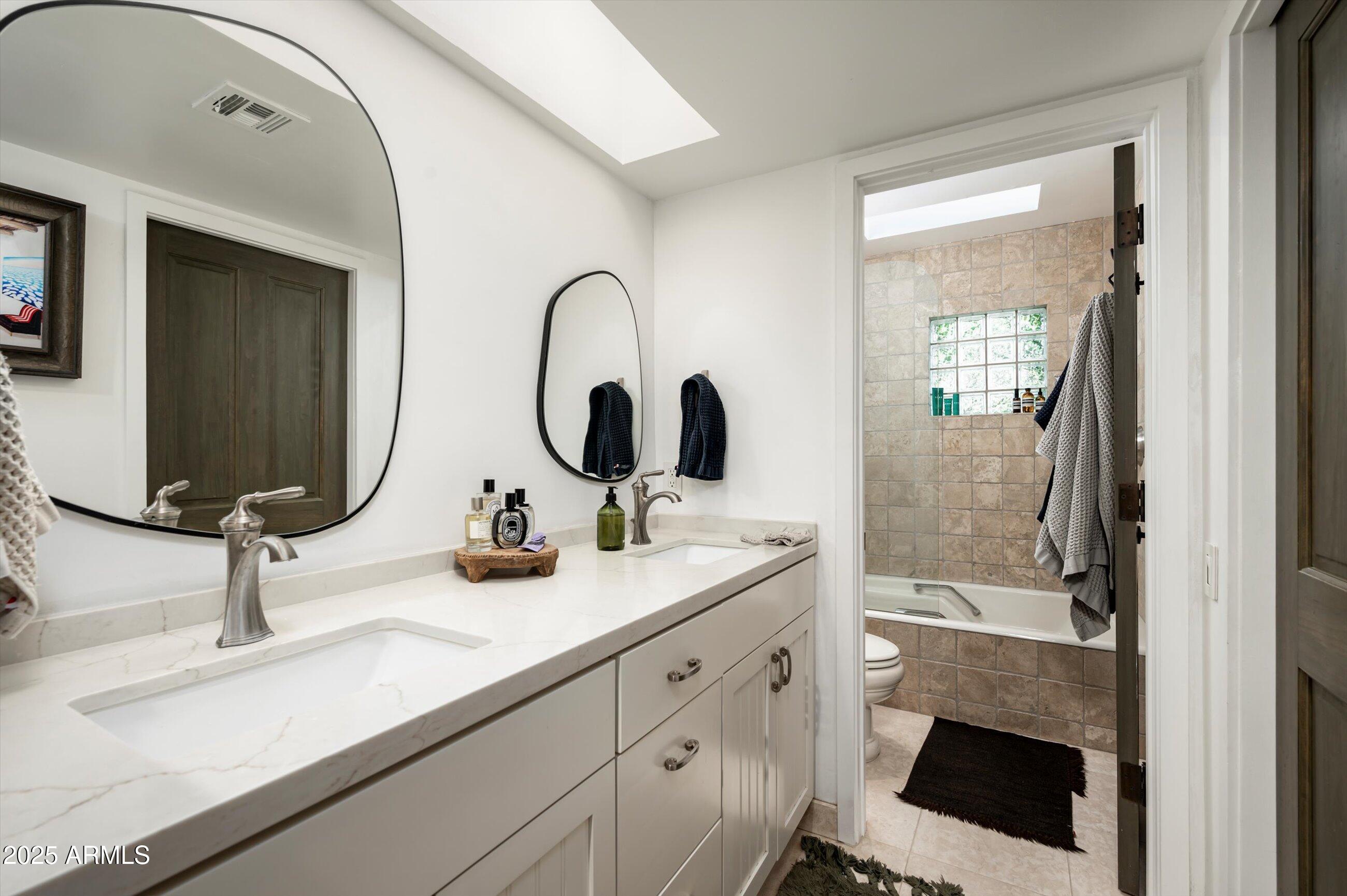 5101 N CASA BLANCA Drive 215