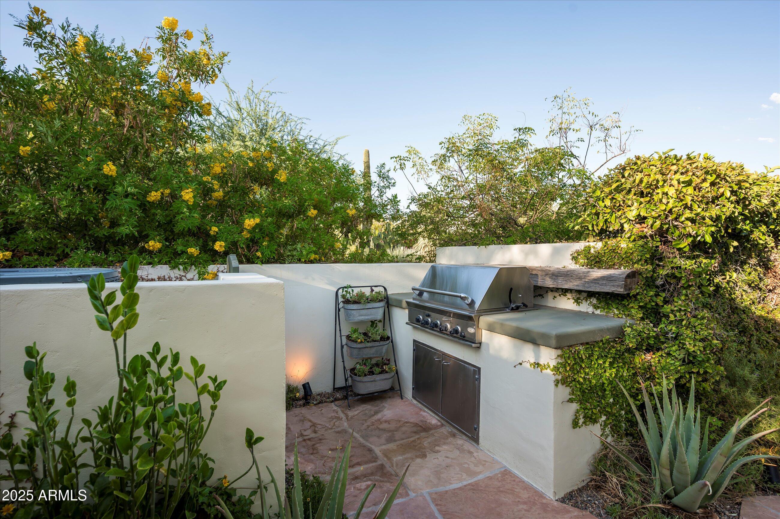 5101 N CASA BLANCA Drive 215