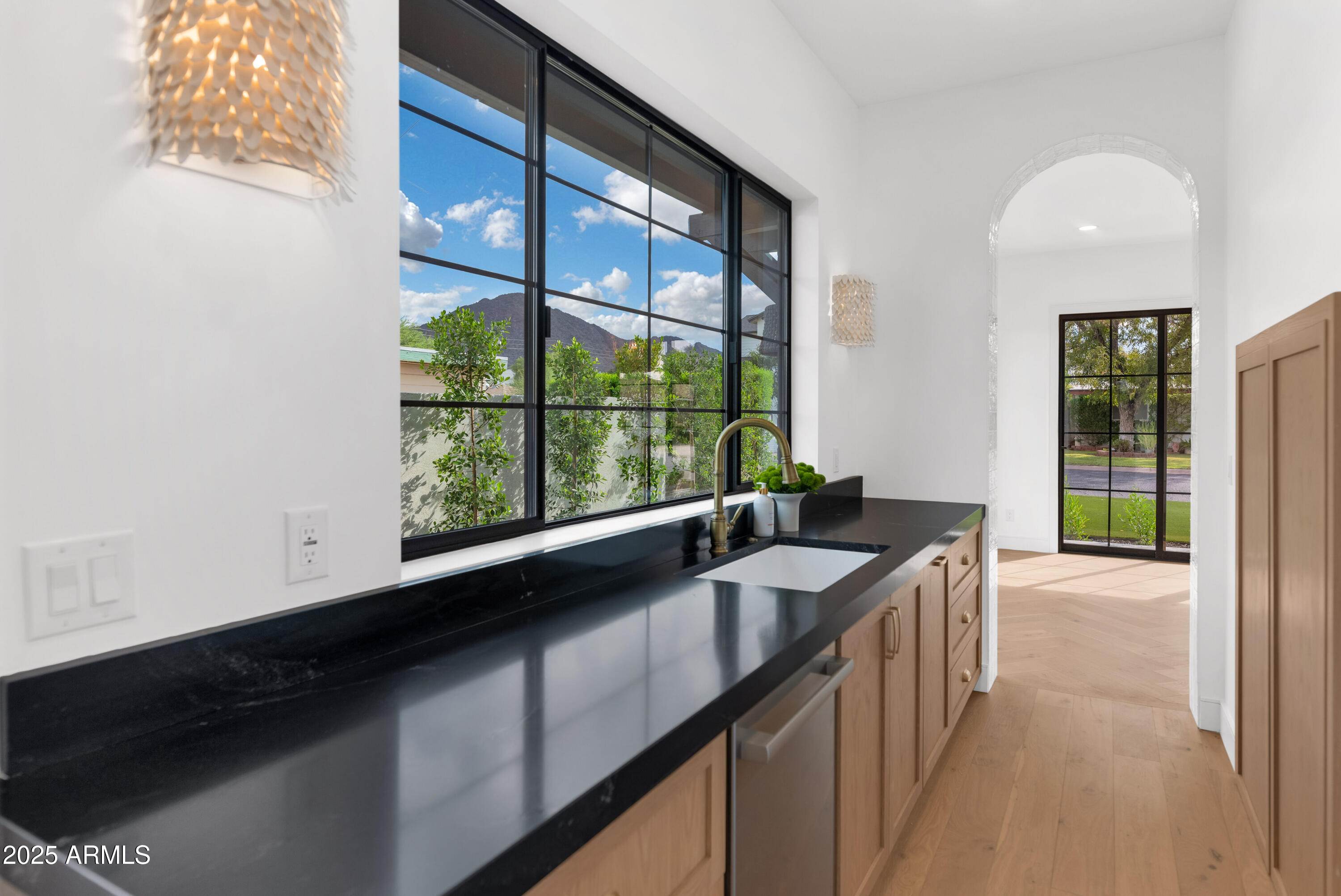 4244 N 45TH Place
